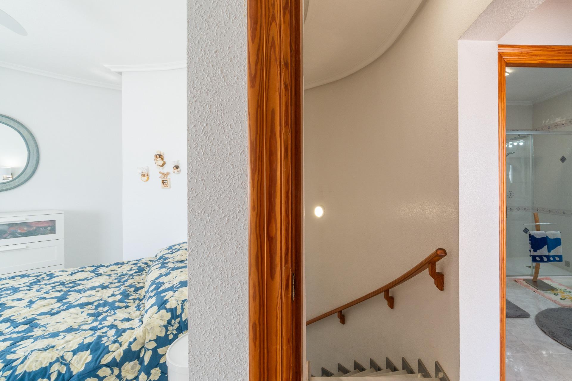For sale - 3 Bedroom 2 Bathroom Villa in Orihuela Costa - La Zenia  - Alicante