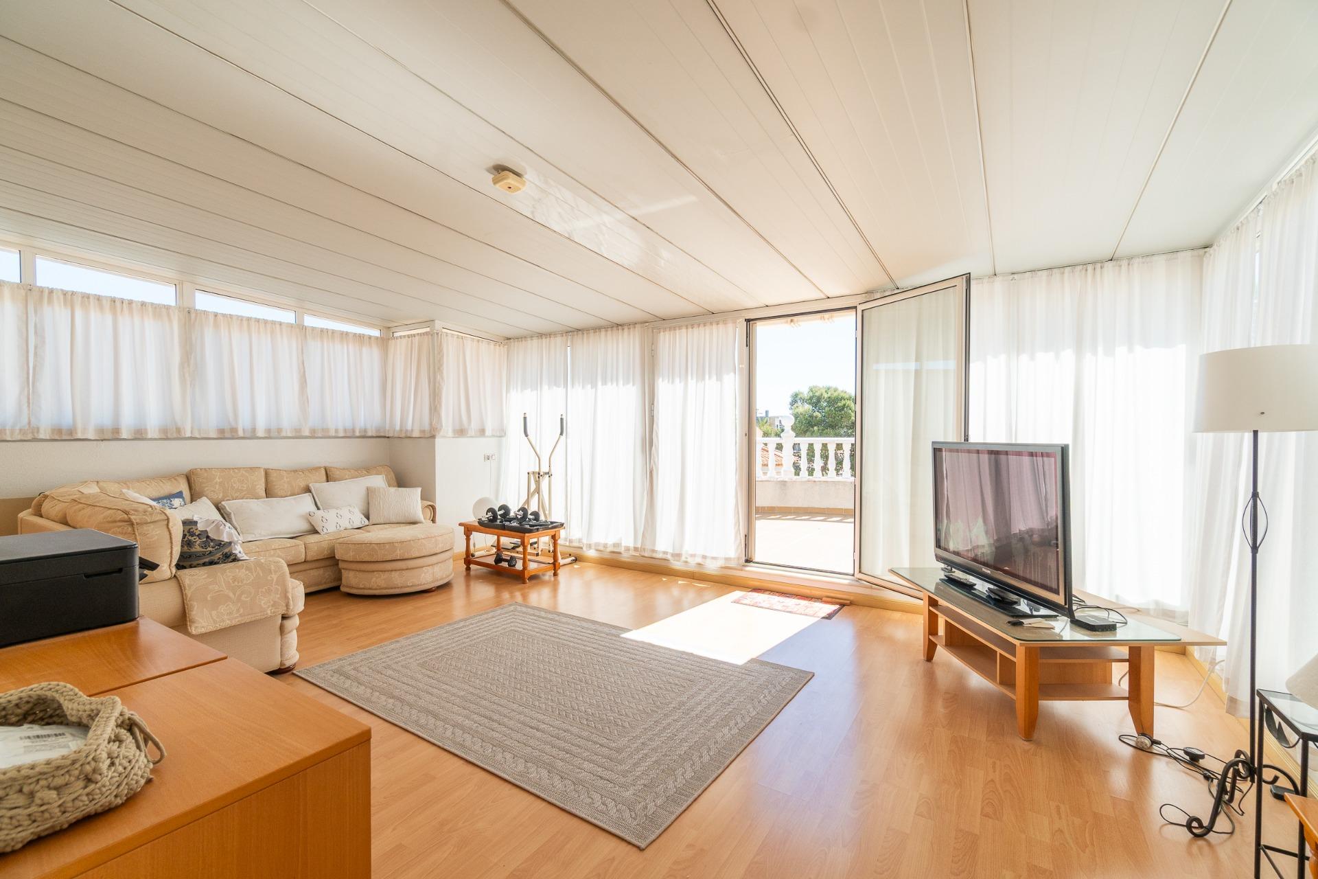 For sale - 3 Bedroom 2 Bathroom Villa in Orihuela Costa - La Zenia  - Alicante