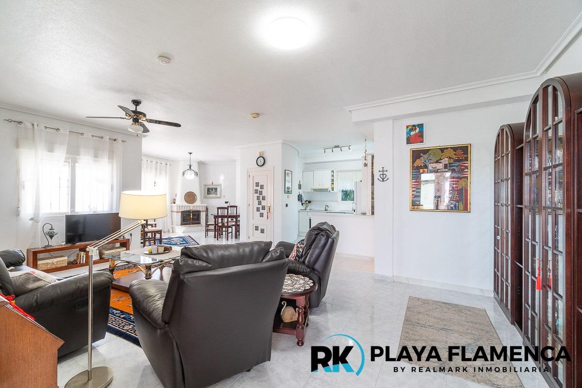 For sale - 3 Bedroom 2 Bathroom Villa in Orihuela Costa - La Zenia  - Alicante