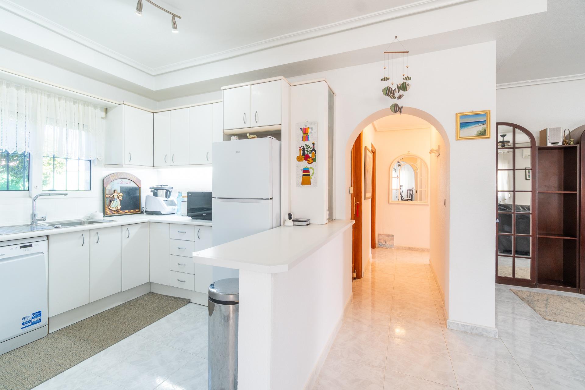 For sale - 3 Bedroom 2 Bathroom Villa in Orihuela Costa - La Zenia  - Alicante