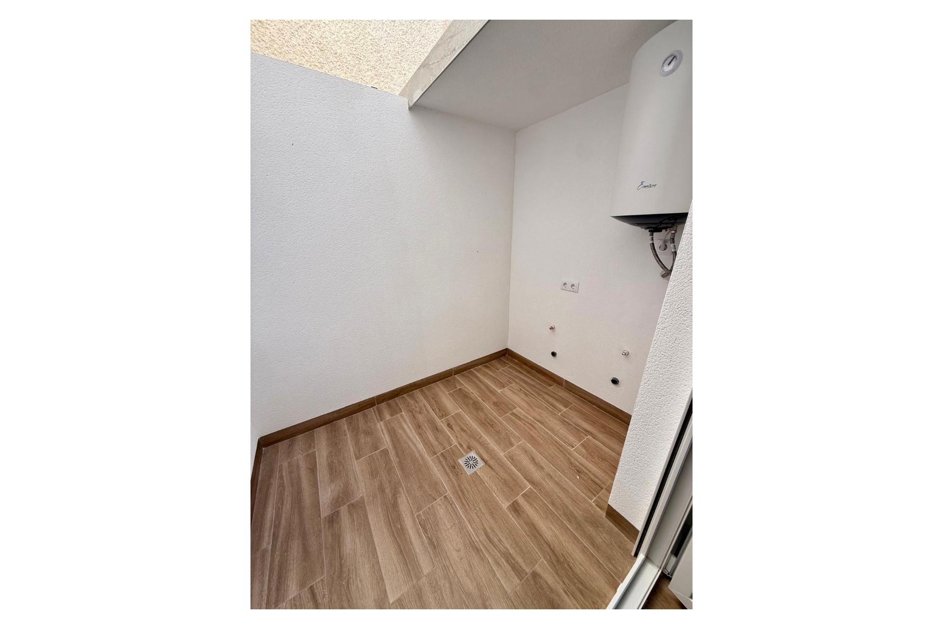 For sale - 3 Bedroom 1 Bathroom Semi-Detached in Ciudad Quesada - Rojales  - Alicante