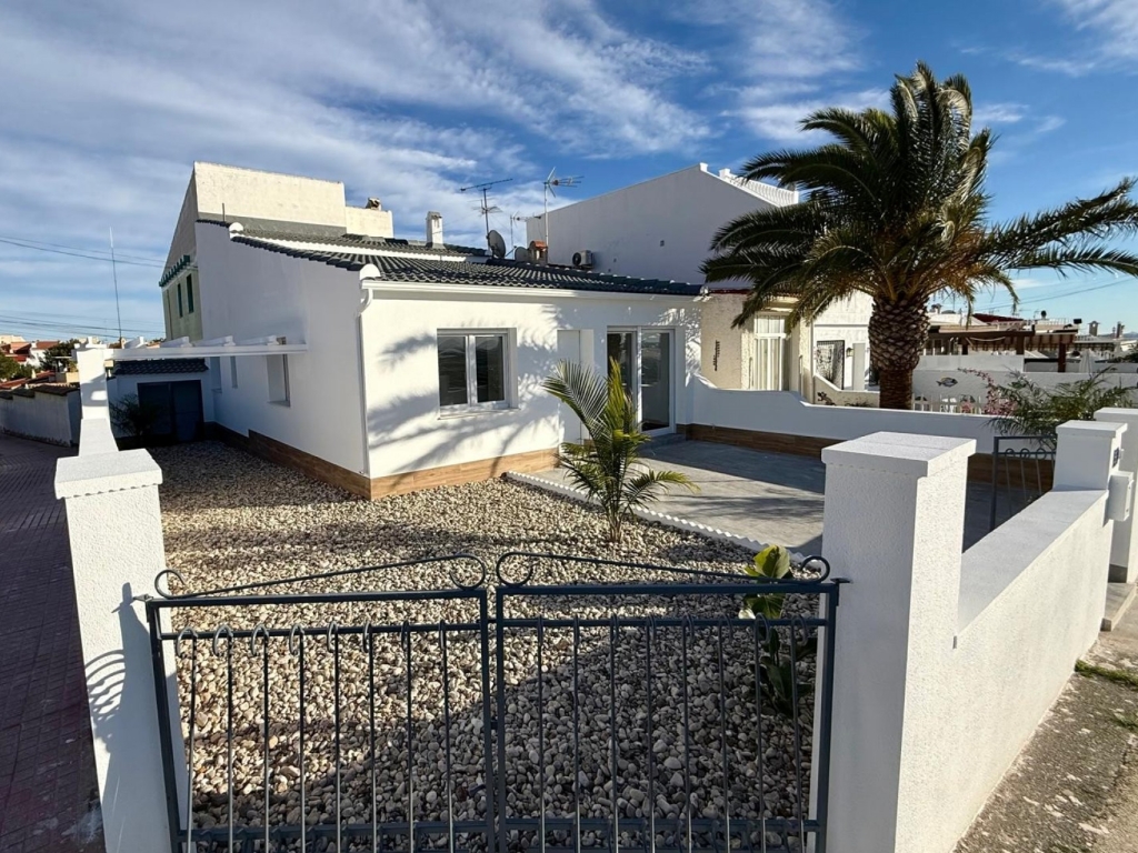 3 Bedroom 1 Bathroom Semi-Detached in Ciudad Quesada