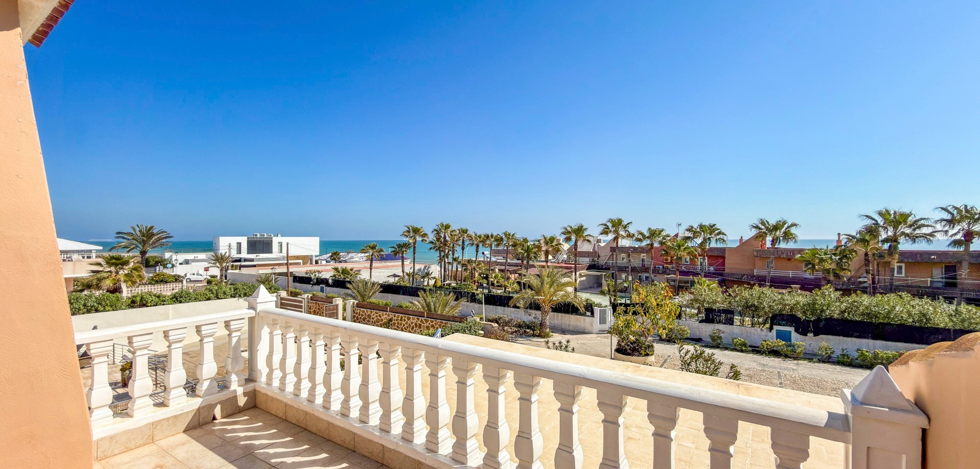 For sale - 5 Bedroom 6 Bathroom Detached Villa in Torrevieja - Torrelamata - La Mata  - Costa Blanca (Alicante)