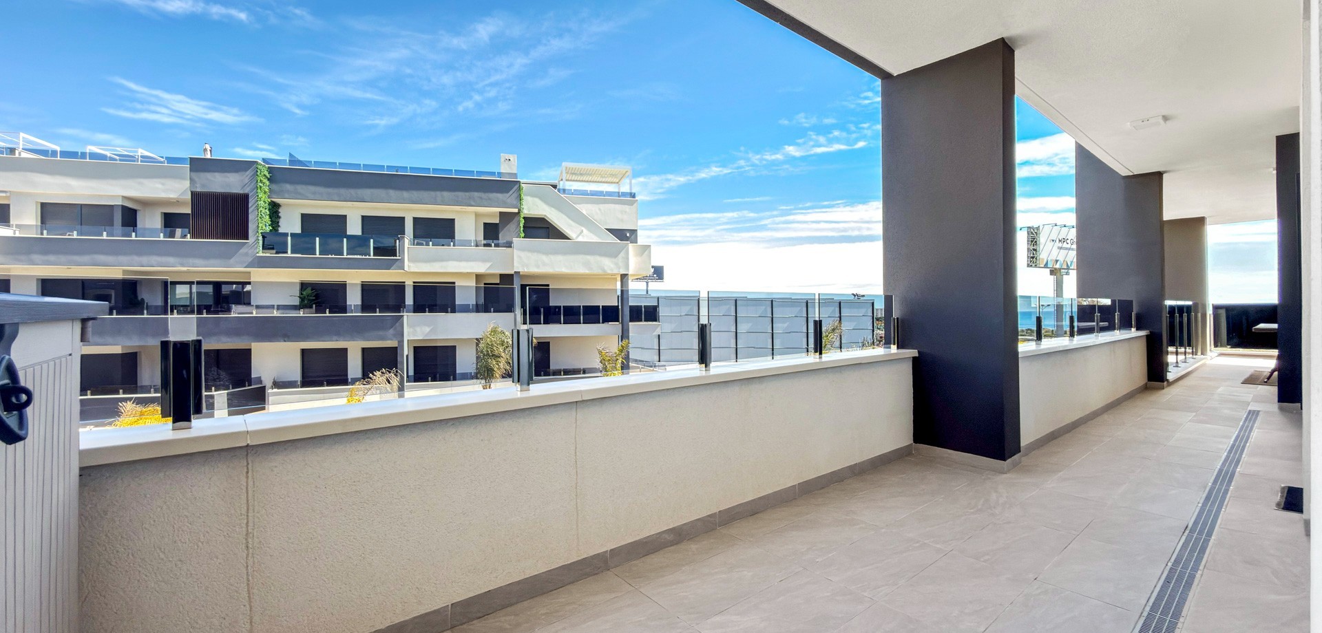 For sale - 3 Bedroom 2 Bathroom Apartment in Orihuela Costa - Playa Flamenca  - Costa Blanca (Alicante)