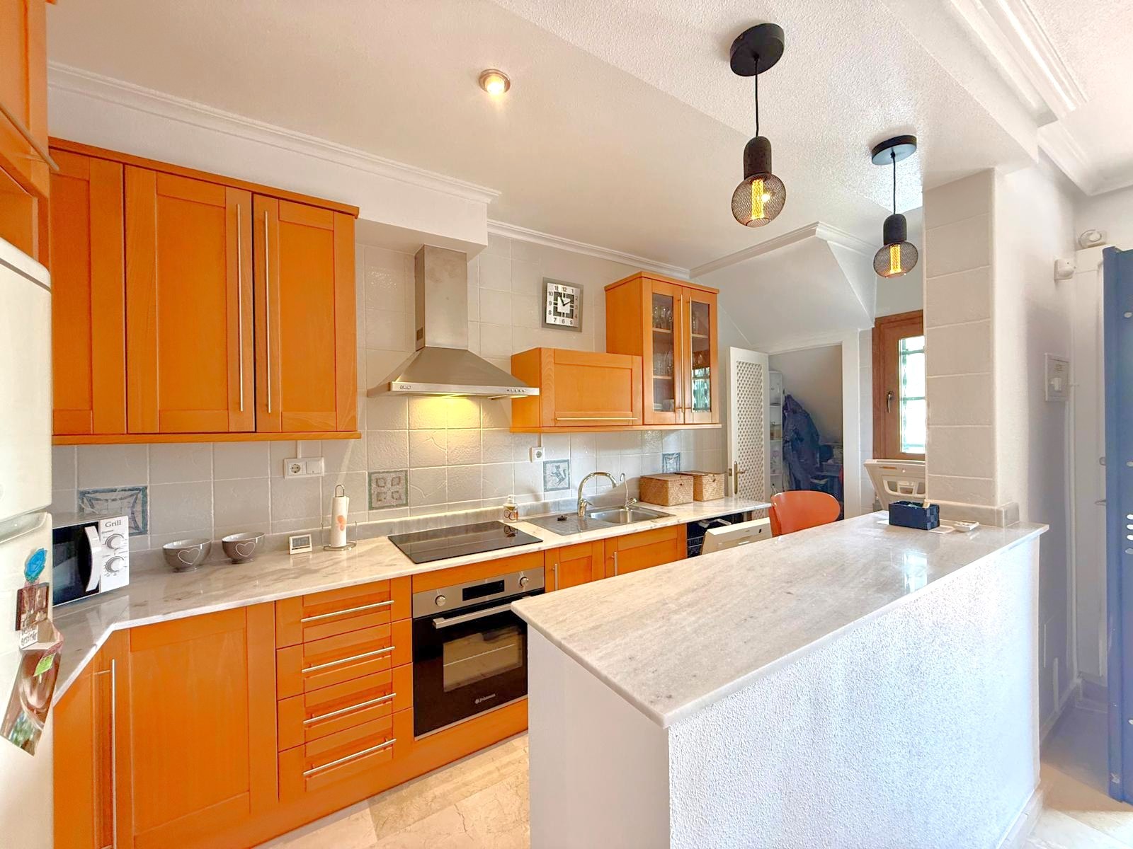 For sale - 3 Bedroom 3 Bathroom Townhouse in Villamartin - Villamartín  - Alicante