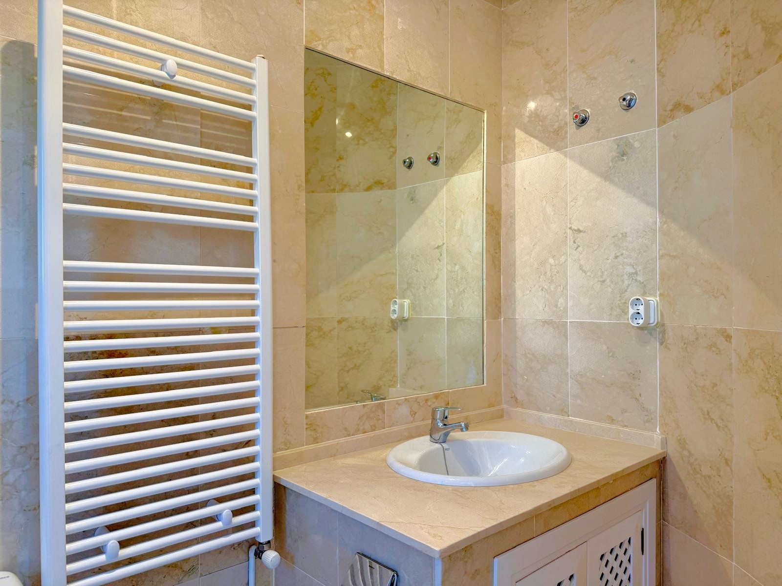For sale - 3 Bedroom 3 Bathroom Villa in Villamartin - Los Dolses  - Alicante