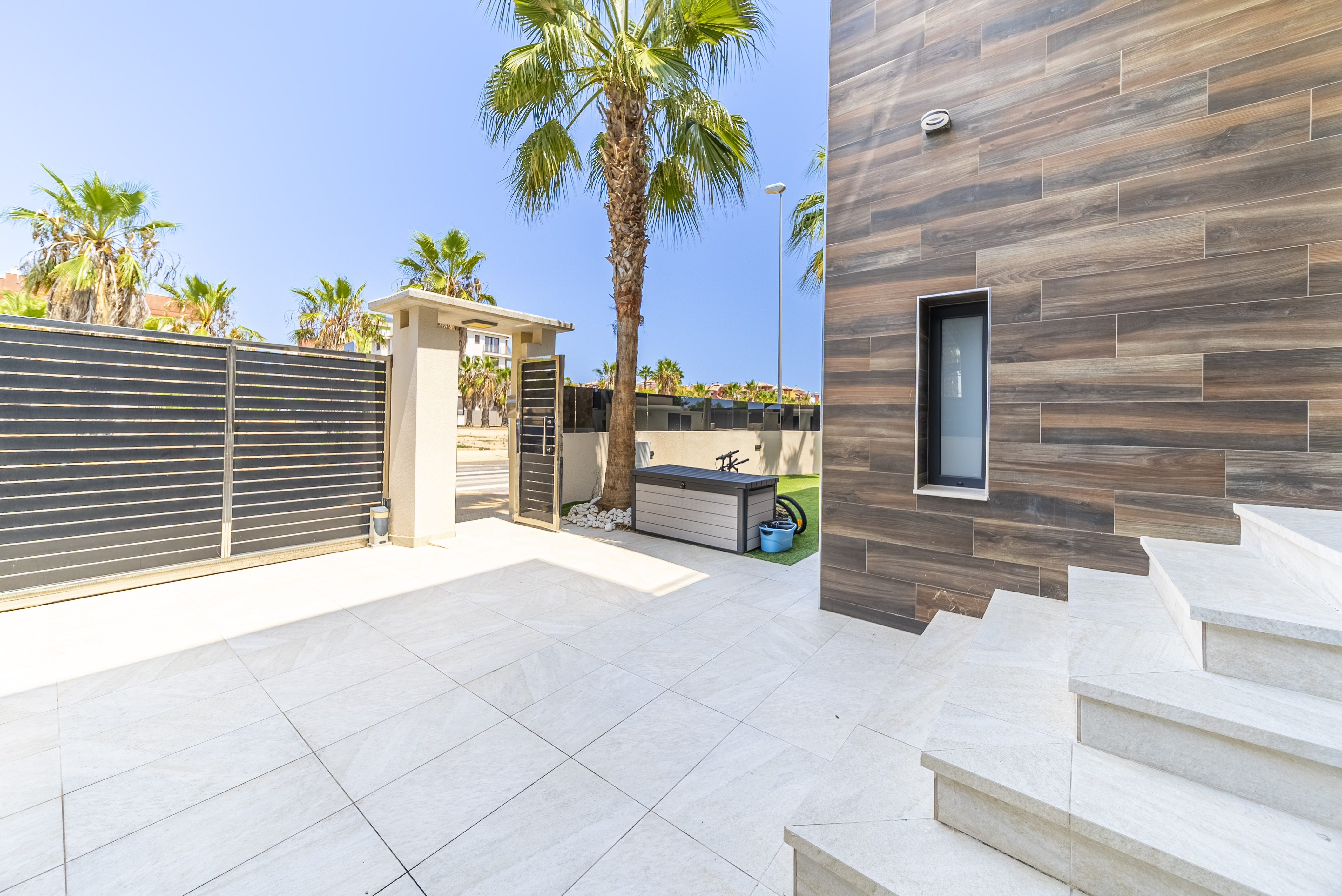 For sale - 4 Bedroom 4 Bathroom Villa in Orihuela Costa - Lomas De Cabo Roig  - Alicante