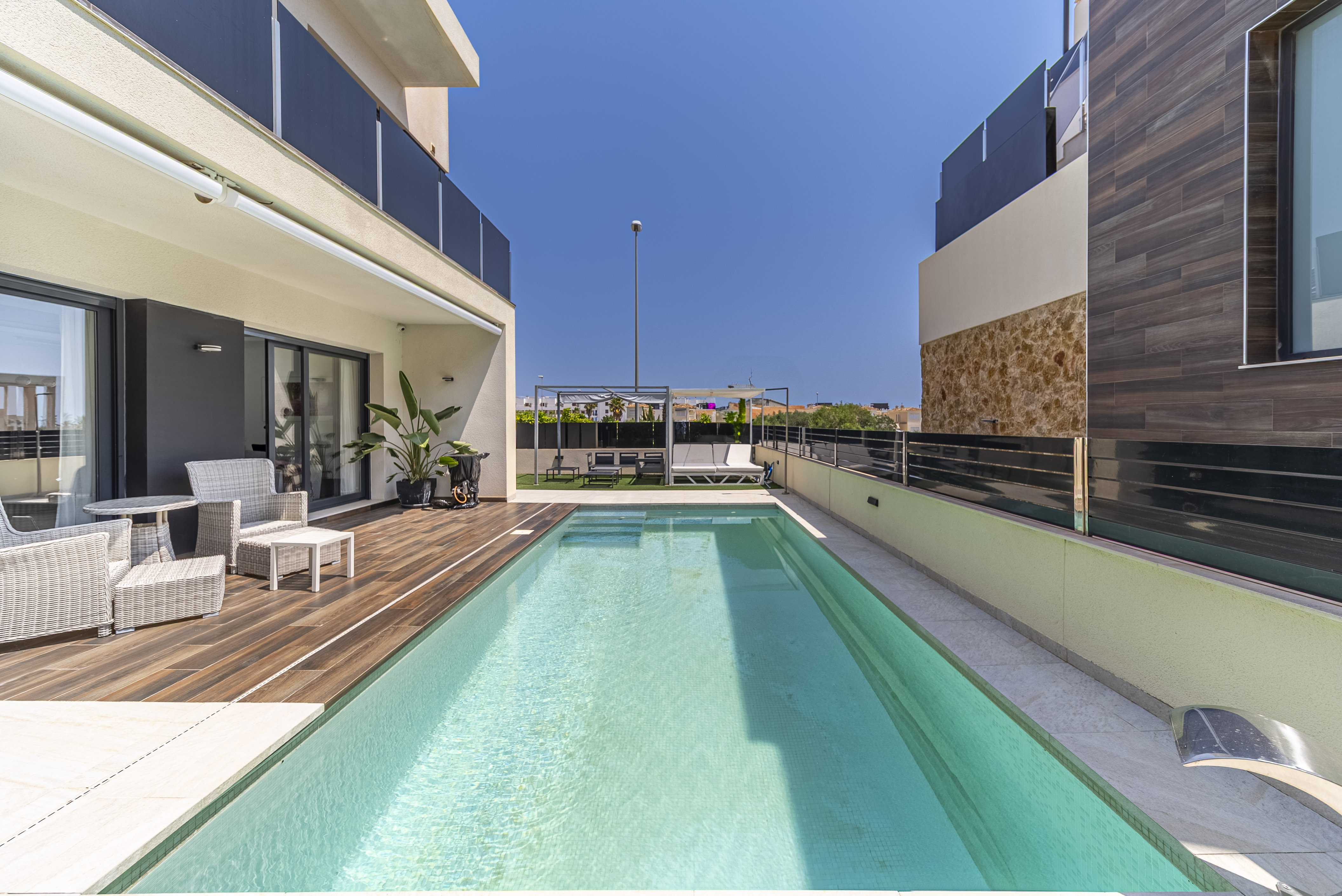 For sale - 4 Bedroom 4 Bathroom Villa in Orihuela Costa - Lomas De Cabo Roig  - Alicante