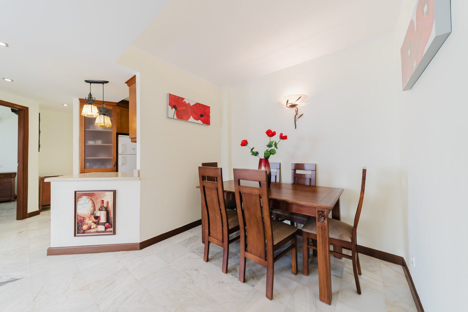 For sale - 3 Bedroom 2 Bathroom Apartamento in Torrevieja - Playa de Los Locos  - Alicante