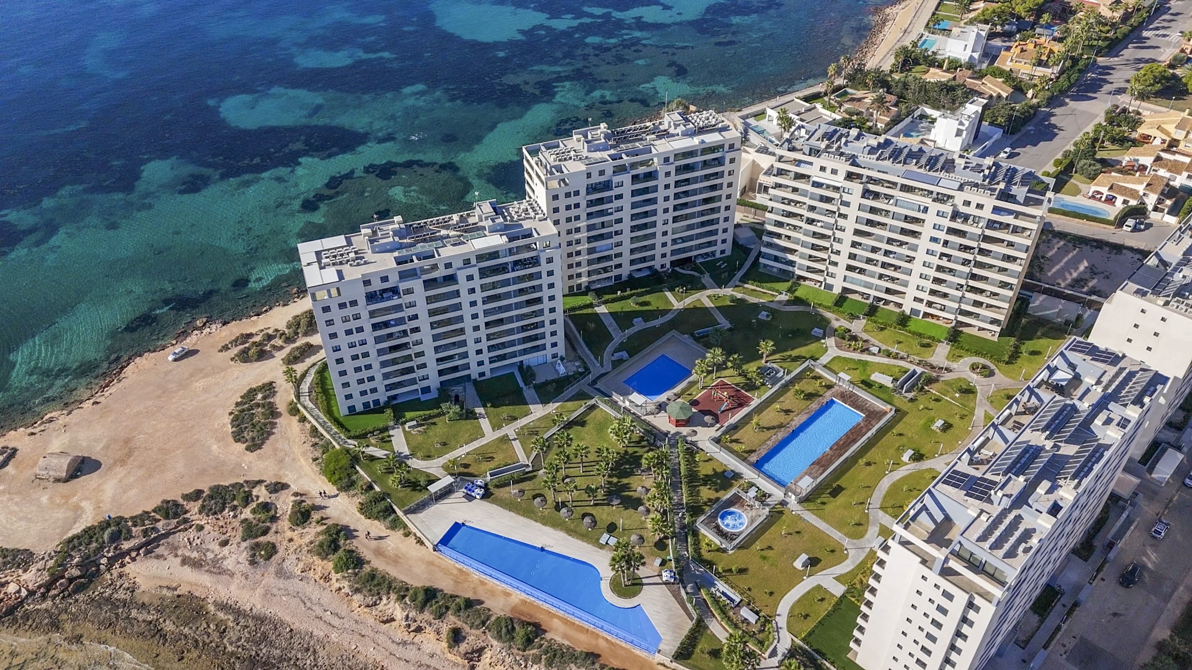 For sale - 2 Bedroom 2 Bathroom Apartamento in Torrevieja - Punta Prima  - Alicante