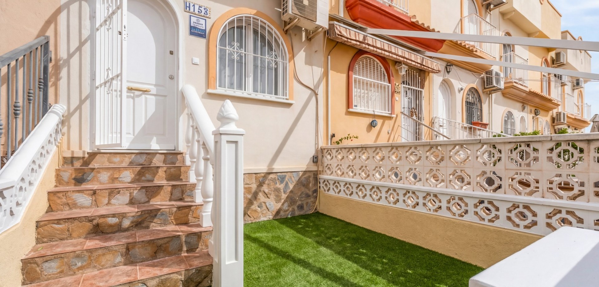 For sale - 2 Bedroom 1 Bathroom Townhouse in Orihuela Costa - La Florida  - Costa Blanca (Alicante)