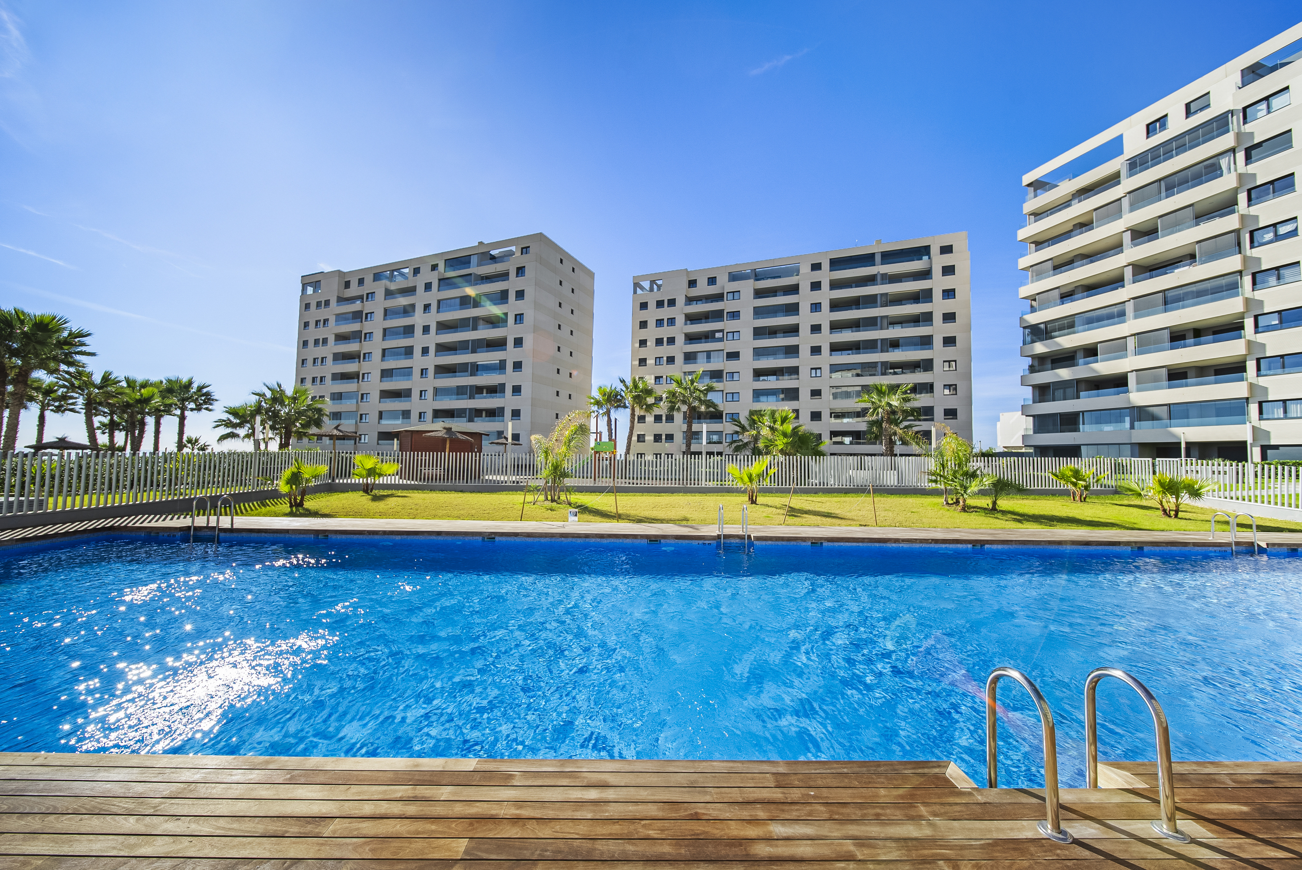 For sale - 3 Bedroom 2 Bathroom Apartamento in Torrevieja - Punta Prima  - Alicante