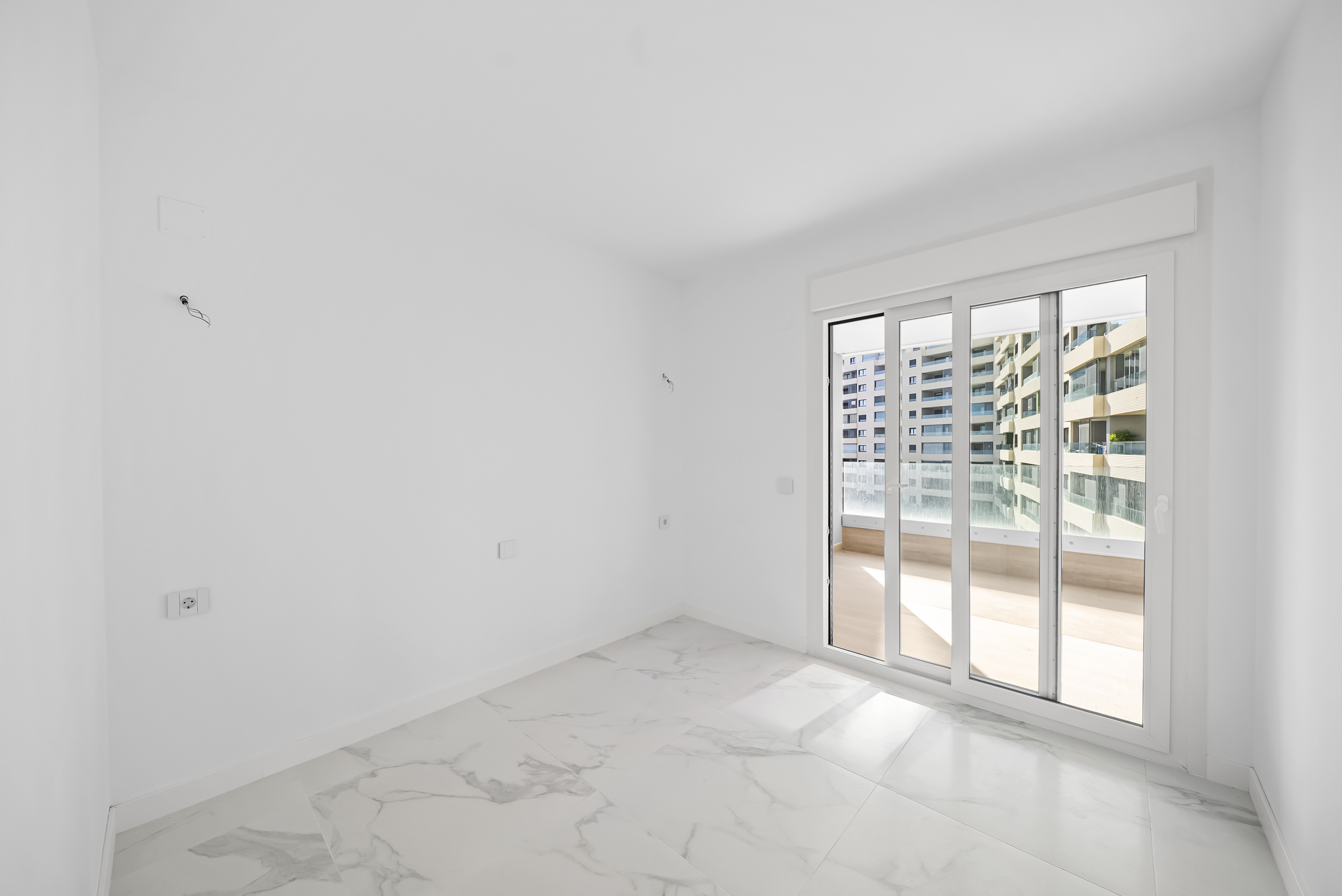 For sale - 3 Bedroom 2 Bathroom Apartamento in Torrevieja - Punta Prima  - Alicante