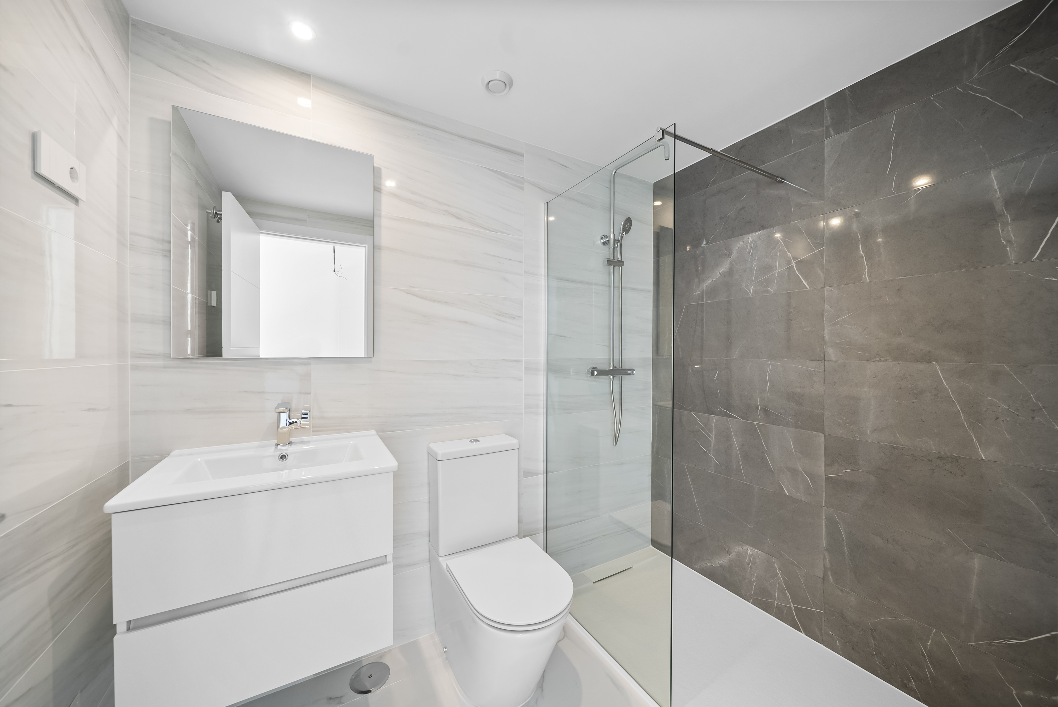 For sale - 3 Bedroom 2 Bathroom Apartamento in Torrevieja - Punta Prima  - Alicante