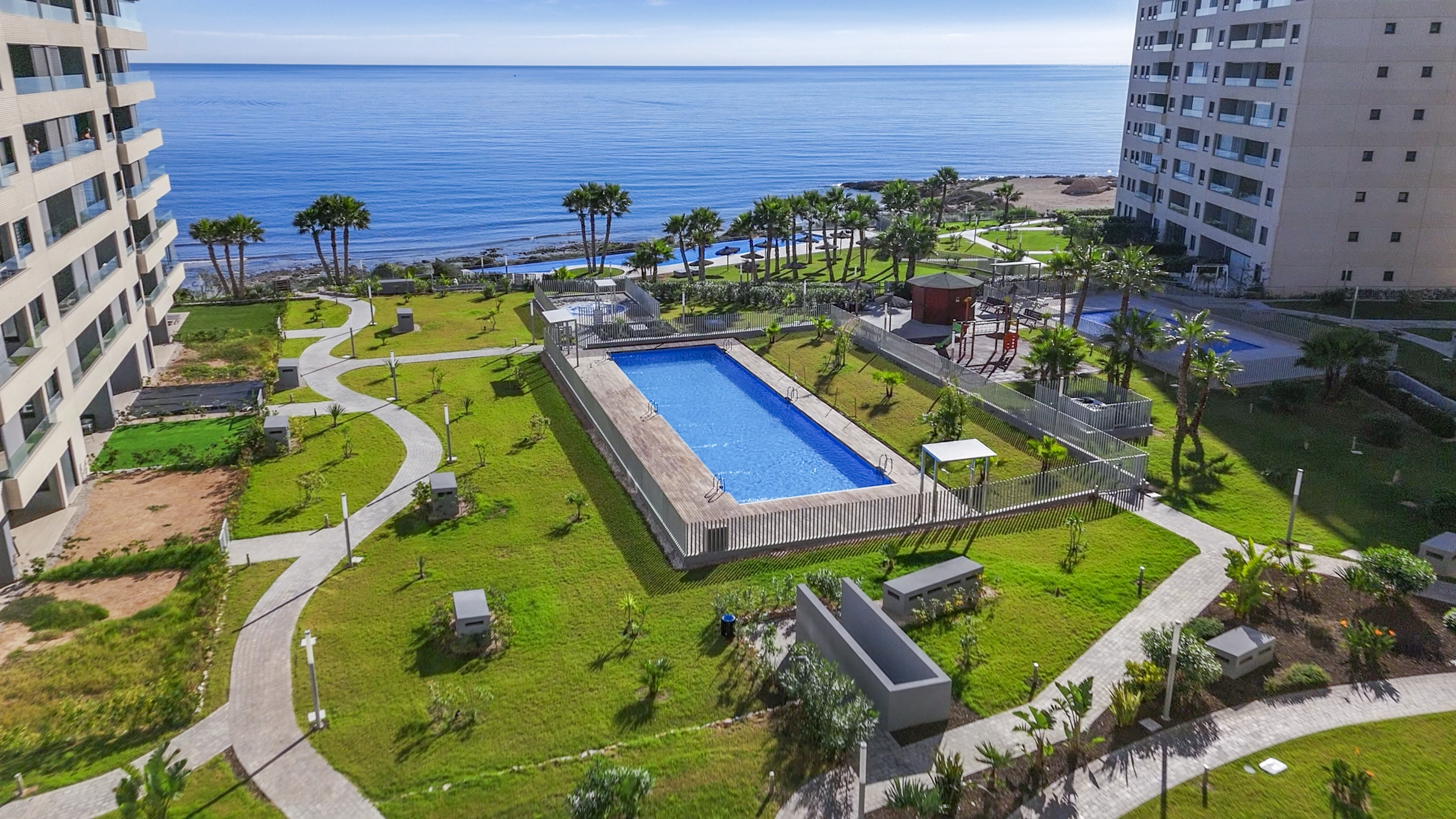 For sale - 3 Bedroom 2 Bathroom Apartamento in Torrevieja - Punta Prima  - Alicante