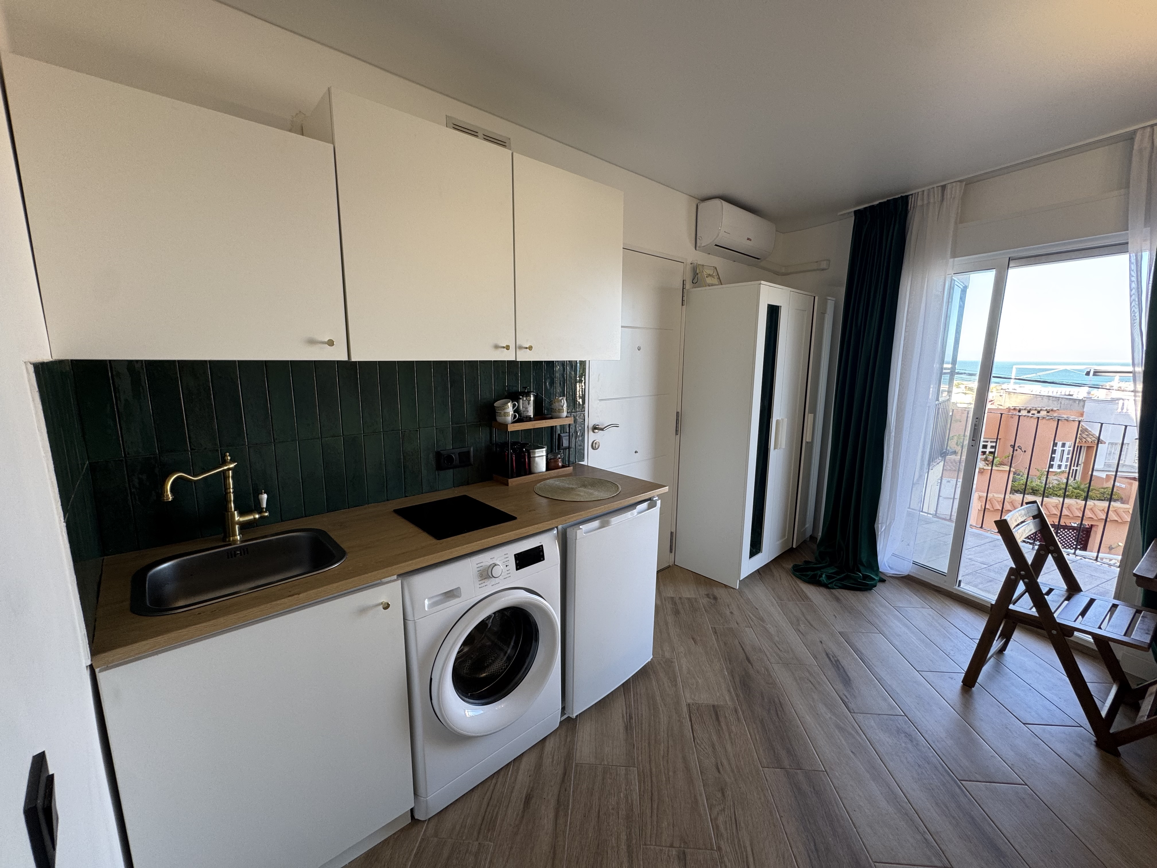 For sale - 1 Bathroom Apartamento in Torrevieja - La Mata  - Alicante