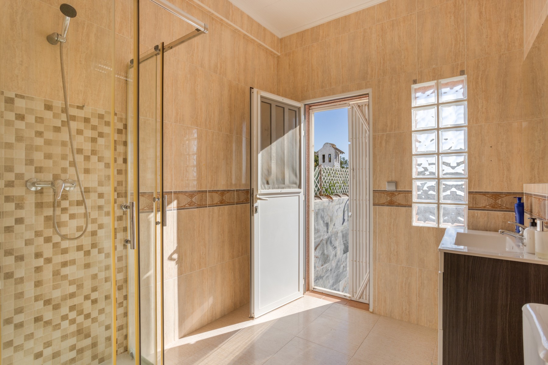 For sale - 3 Bedroom 2 Bathroom Detached Villa in Torrevieja - Urbanización San Luis  - Alicante