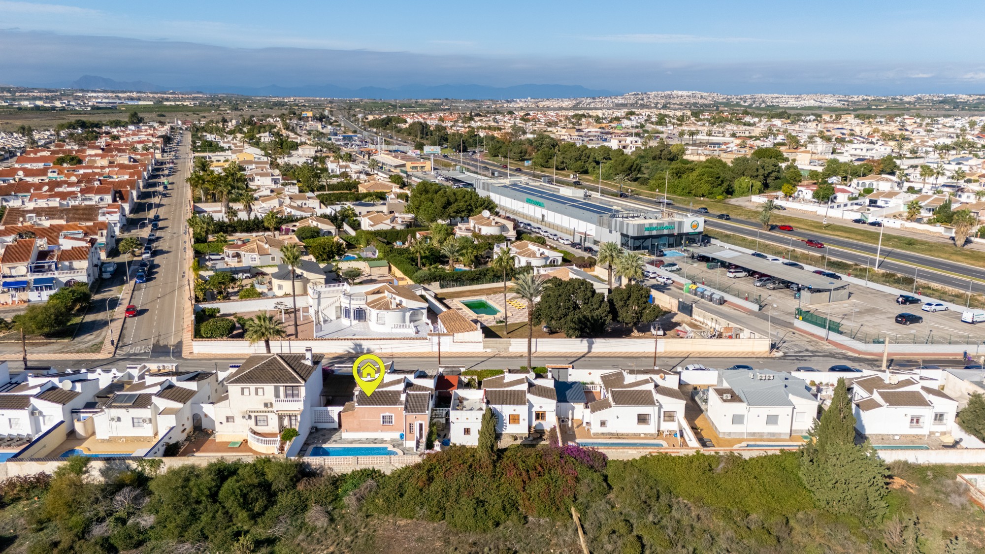 For sale - 3 Bedroom 2 Bathroom Detached Villa in Torrevieja - Urbanización San Luis  - Alicante