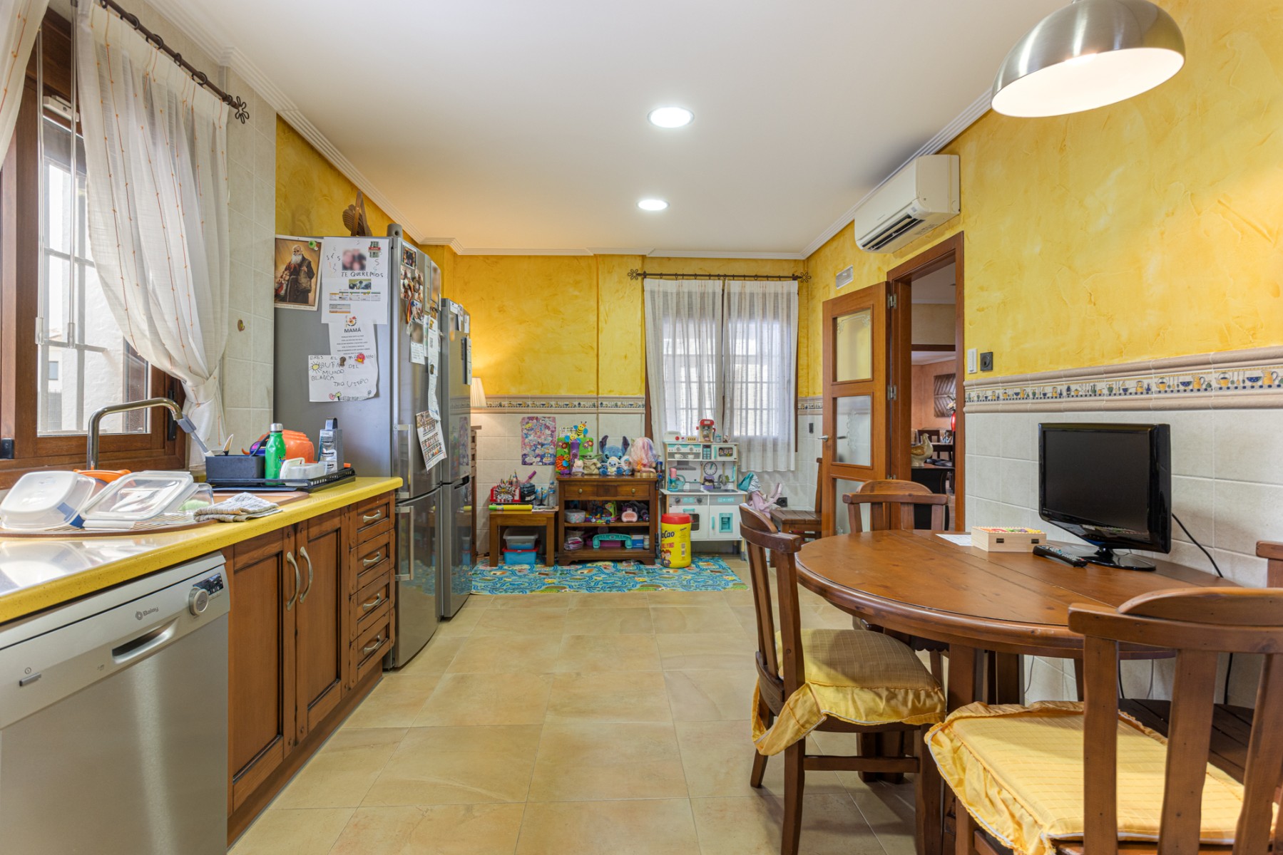 For sale - 4 Bedroom 3 Bathroom Detached Villa in Los Montesinos - La Herrada  - Alicante