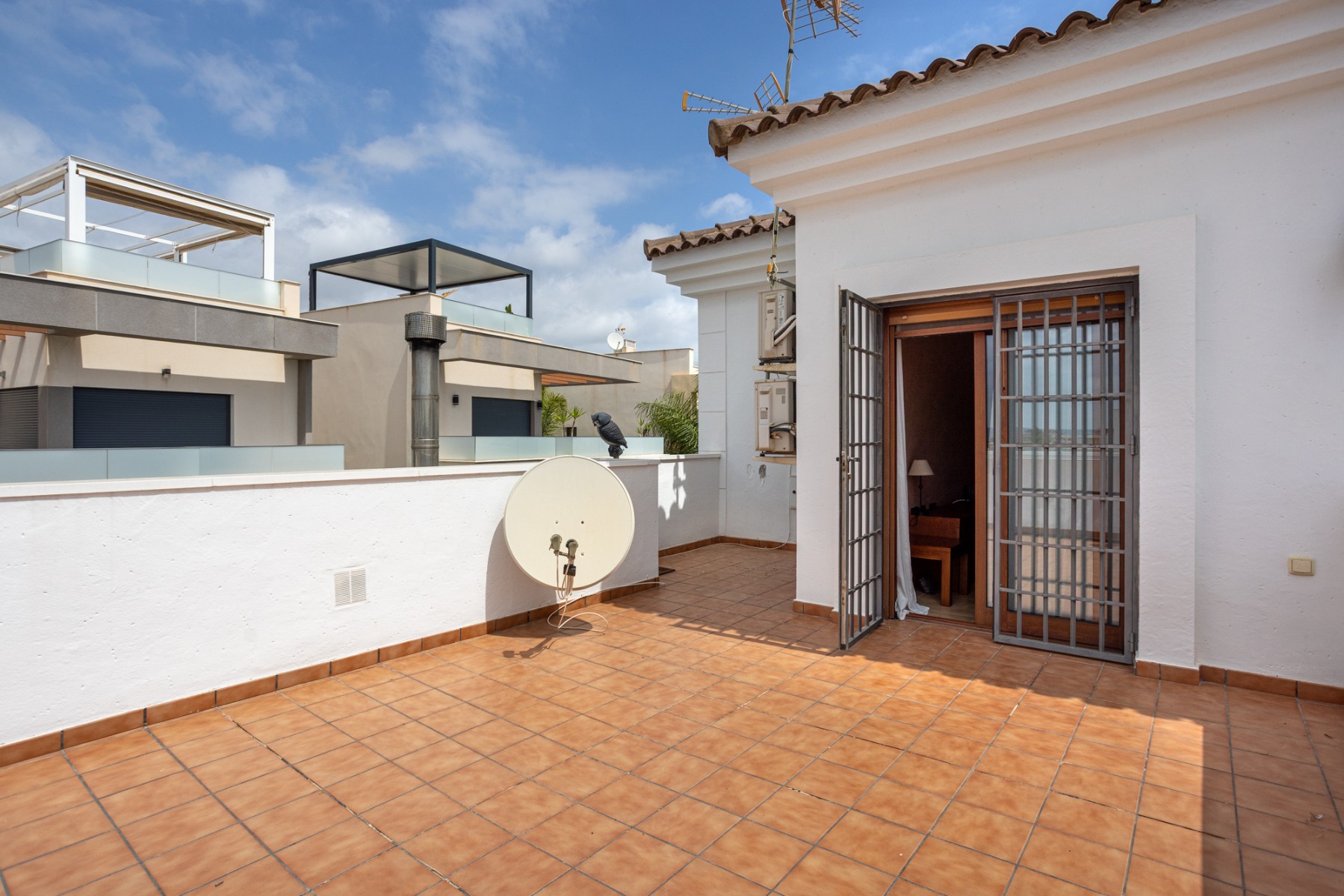 For sale - 4 Bedroom 3 Bathroom Detached Villa in Los Montesinos - La Herrada  - Alicante