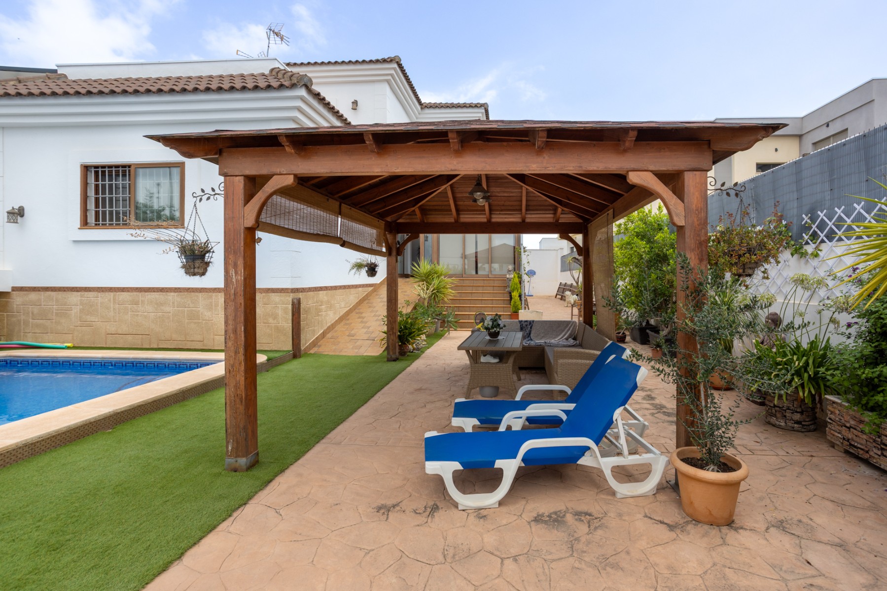 For sale - 4 Bedroom 3 Bathroom Detached Villa in Los Montesinos - La Herrada  - Alicante