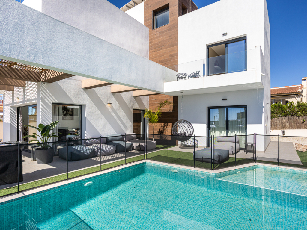 4 Bedroom 3 Bathroom Villa in Ciudad Quesada