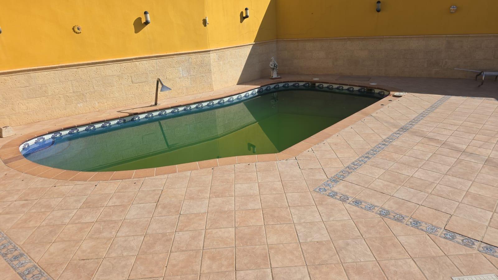 For sale - 4 Bedroom 2 Bathroom Villa in Pilar de La Horadada - Pilar De La Horadada  - Alicante