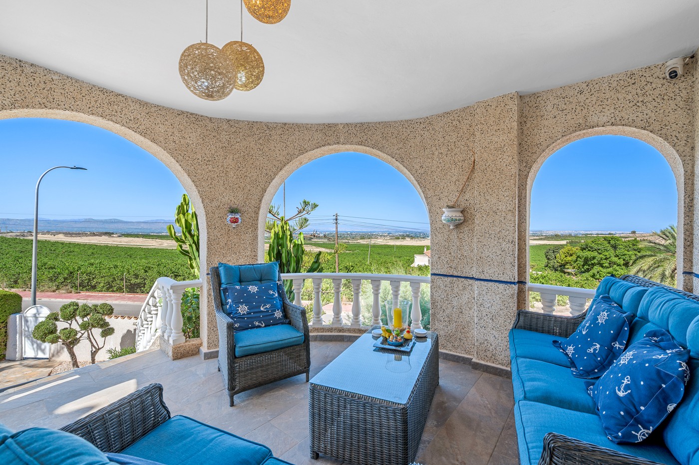 For sale - 5 Bedroom 4 Bathroom Villa in Almoradi - Inland  - Alicante