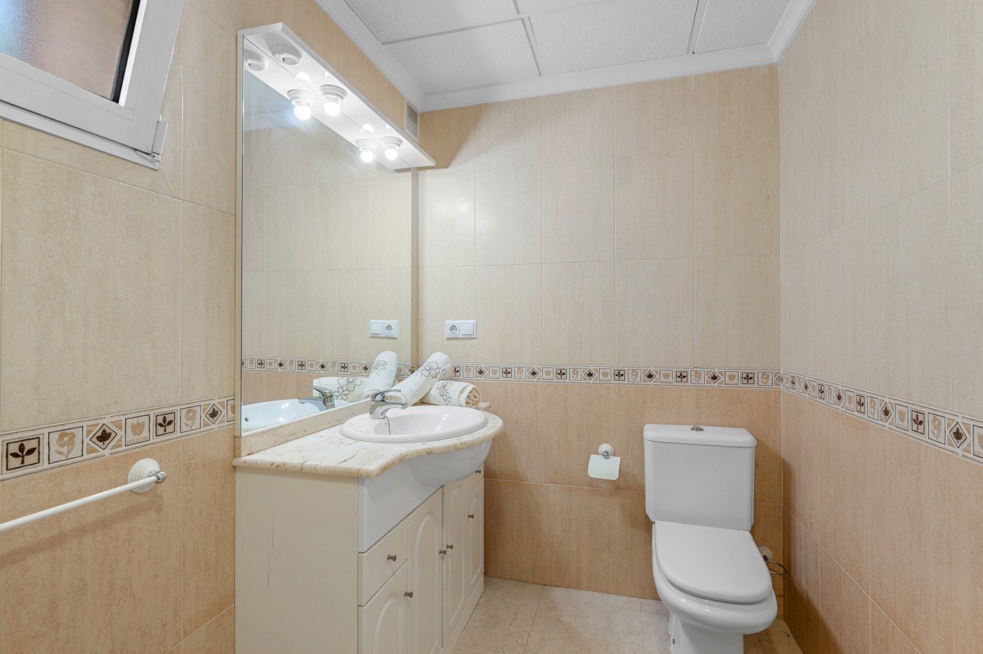 For sale - 5 Bedroom 4 Bathroom Villa in Almoradi - Inland  - Alicante