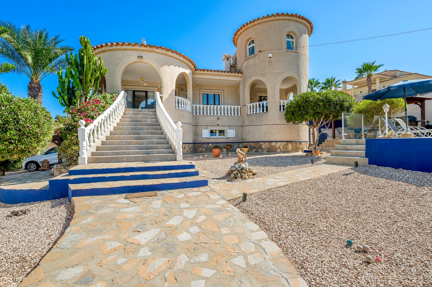 For sale - 5 Bedroom 4 Bathroom Villa in Almoradi - Inland  - Alicante