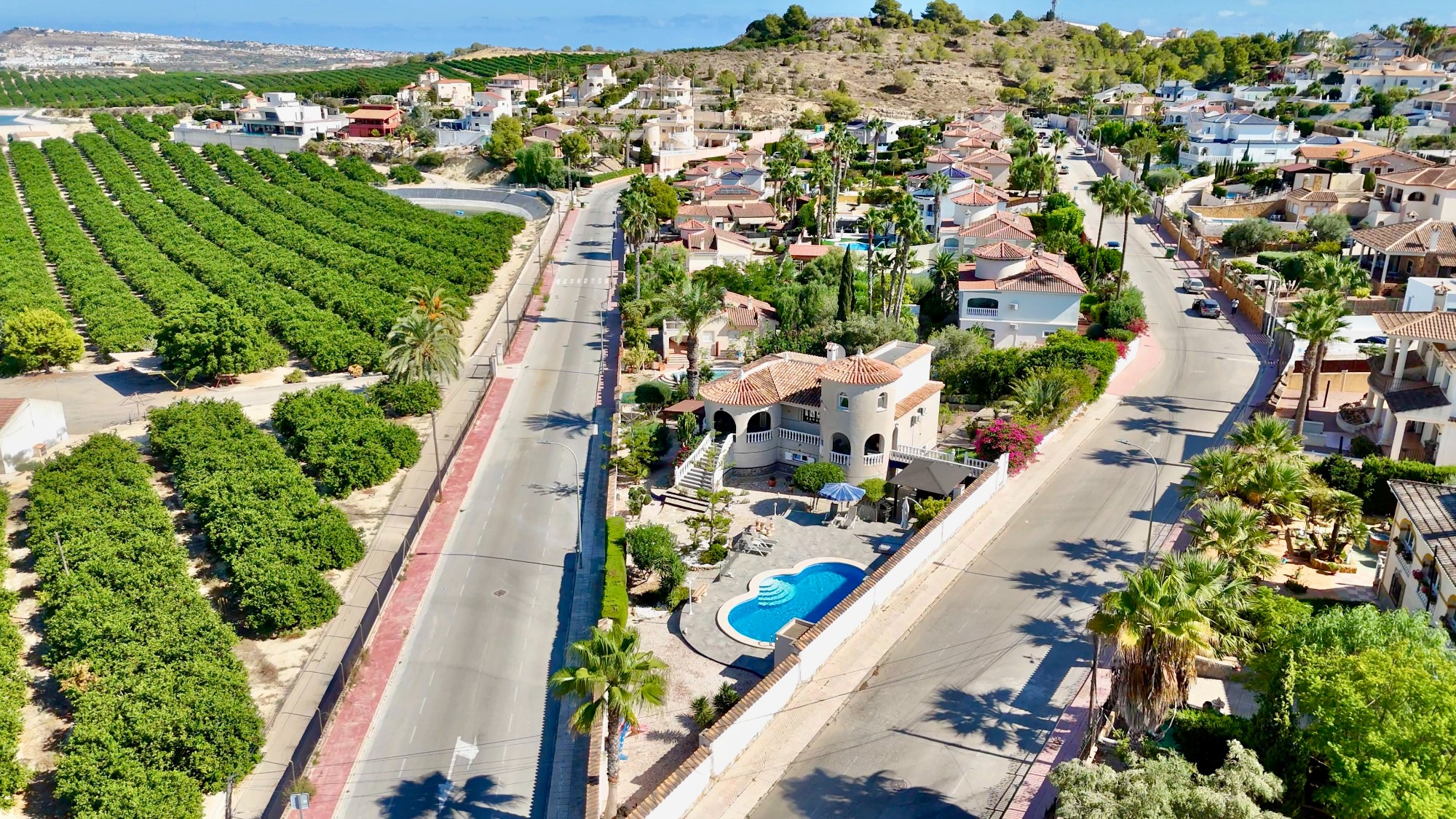 For sale - 5 Bedroom 4 Bathroom Villa in Almoradi - Inland  - Alicante