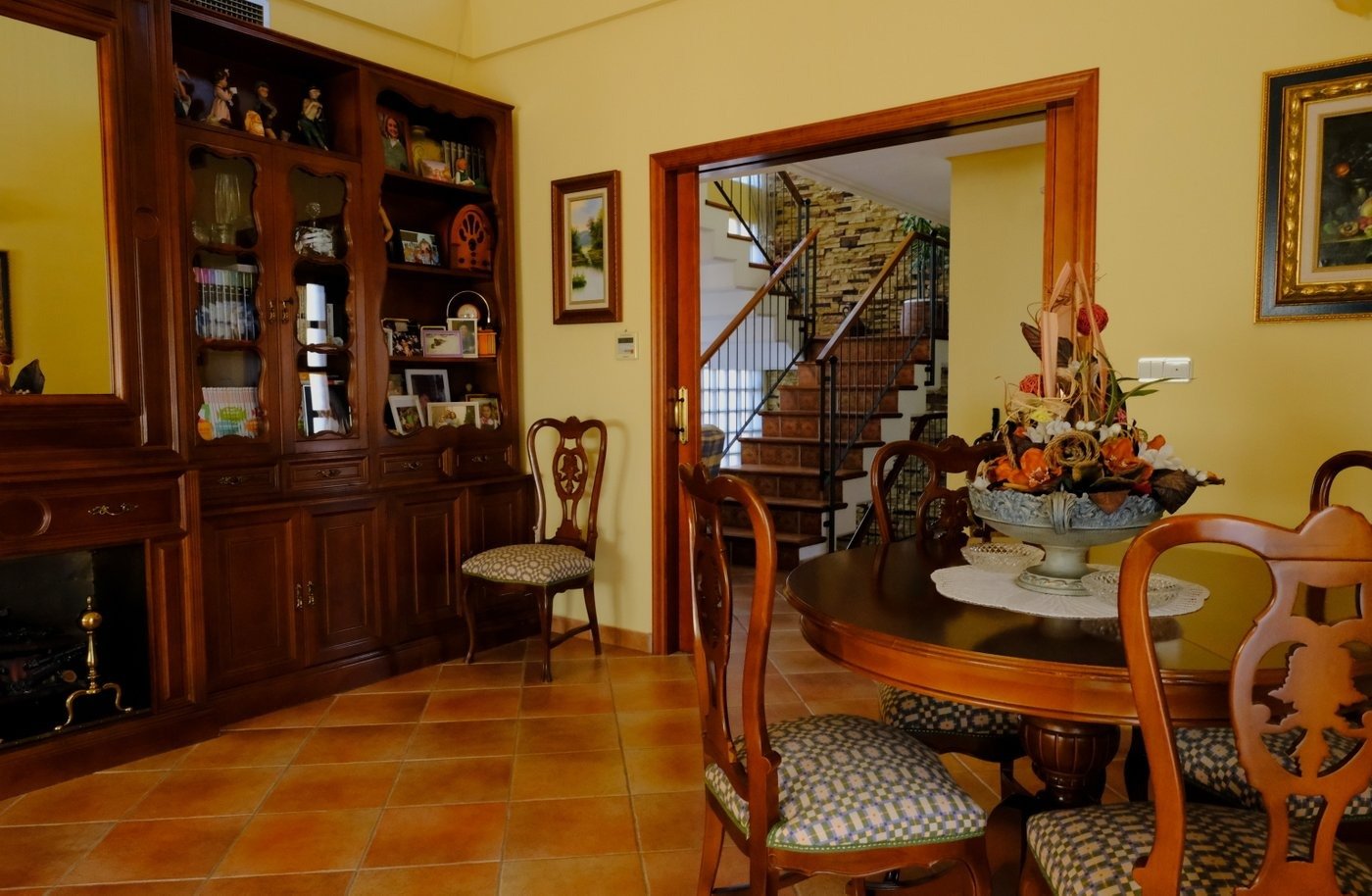 For sale - 5 Bedroom 3 Bathroom Villa in Orihuela - Orihuela Ciudad  - Alicante