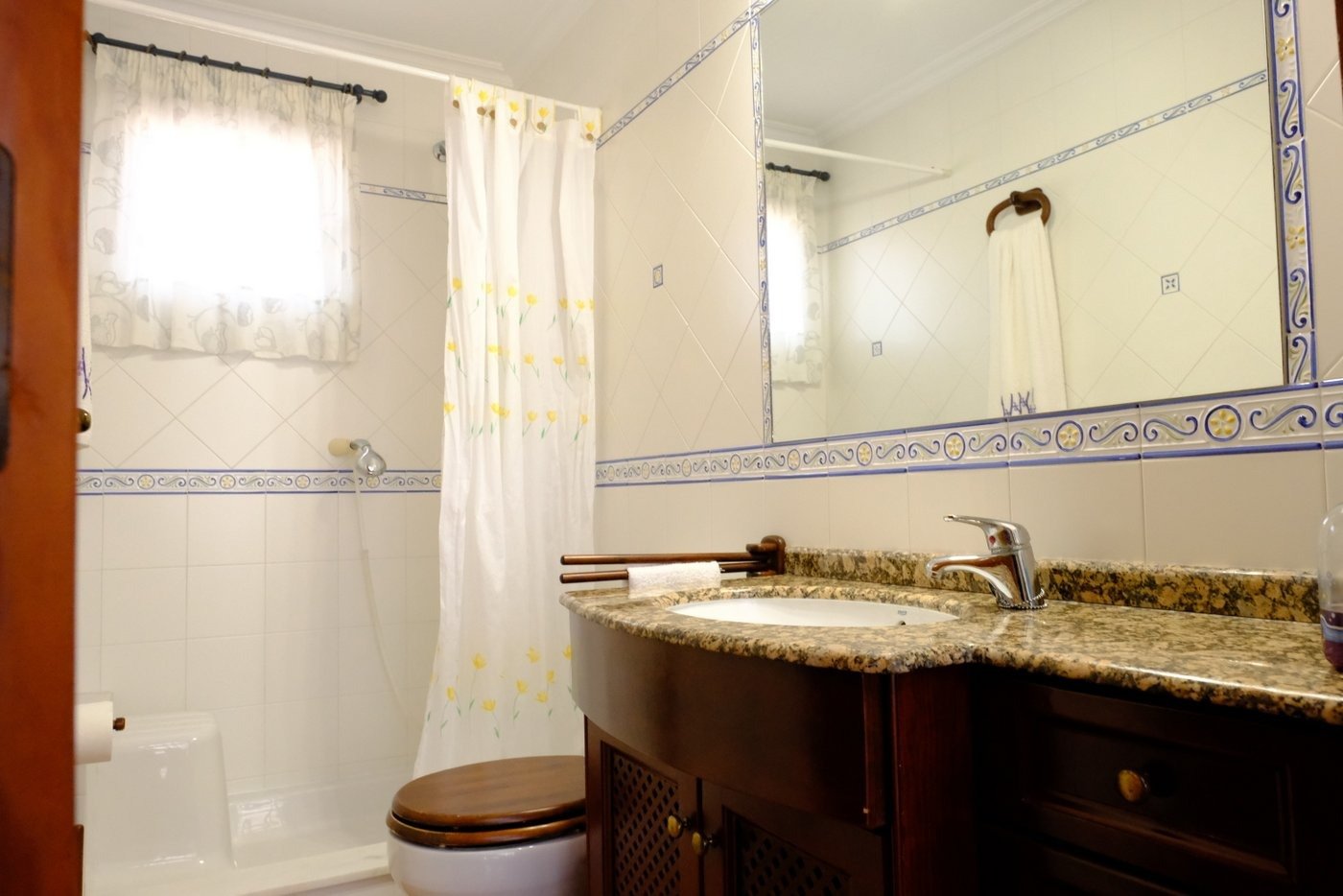 For sale - 5 Bedroom 3 Bathroom Villa in Orihuela - Orihuela Ciudad  - Alicante