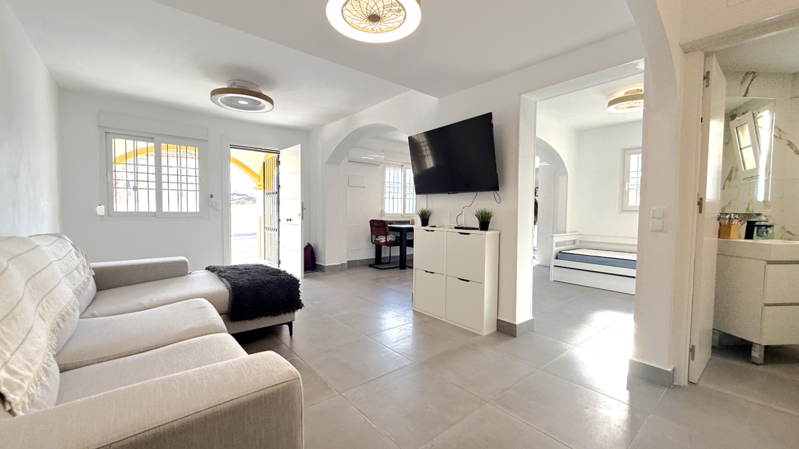 For sale - 2 Bedroom 2 Bathroom Town House in Orihuela - Inland  - Alicante