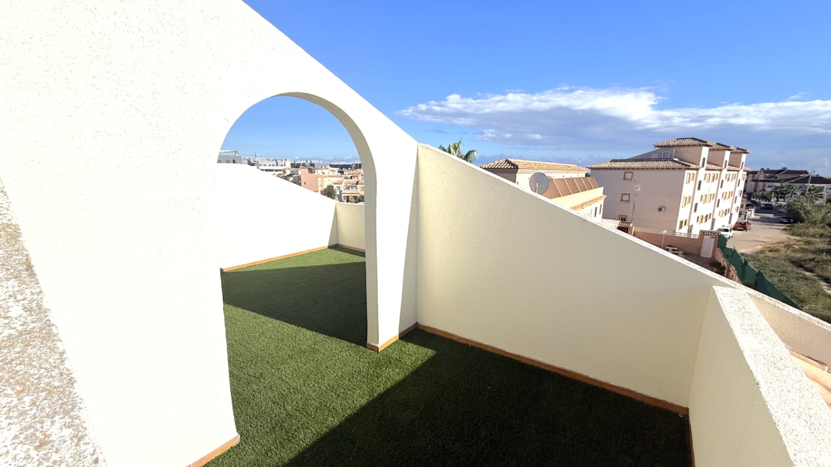 For sale - 2 Bedroom 2 Bathroom Town House in Orihuela - Inland  - Alicante