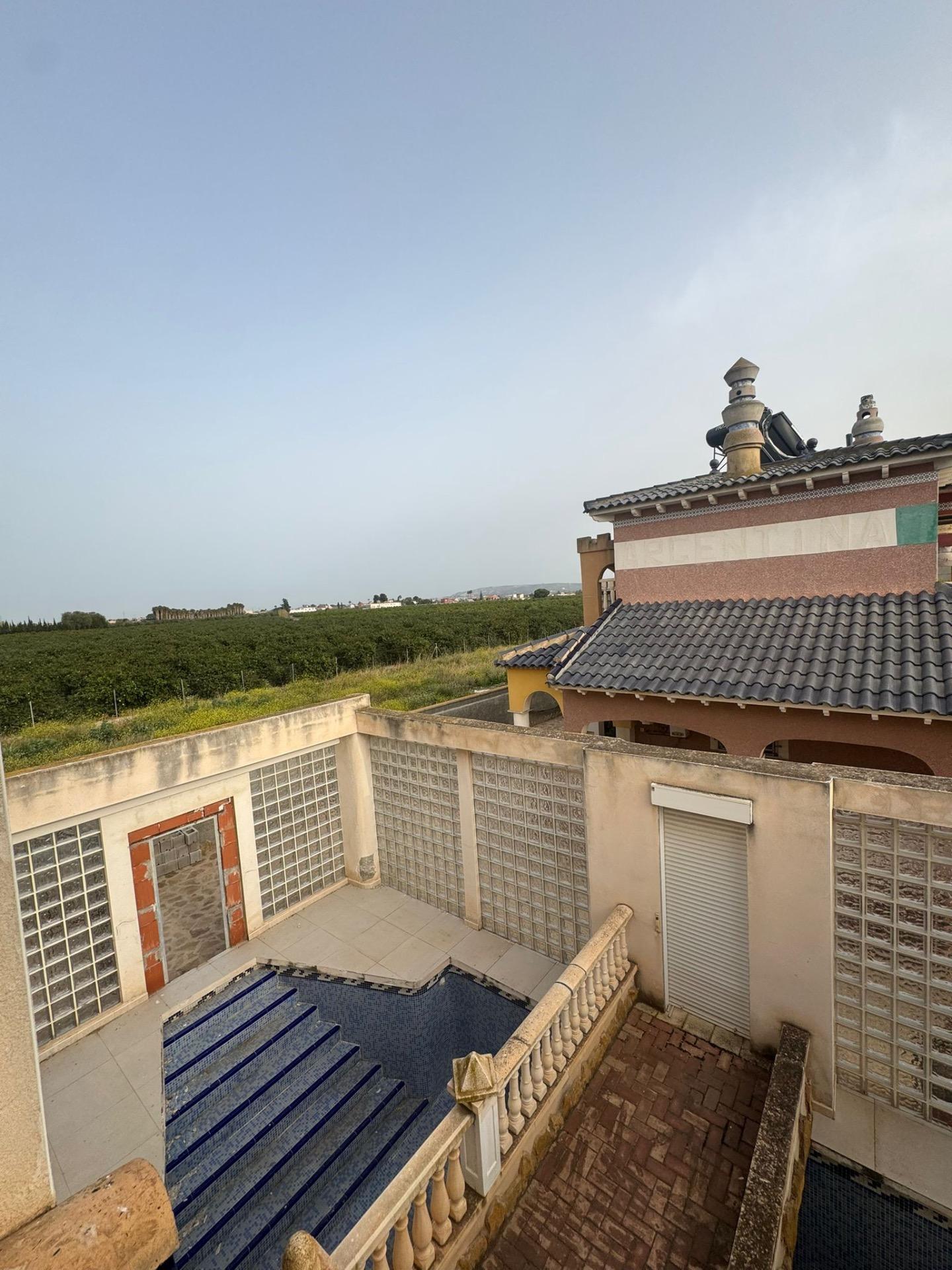 For sale - 5 Bedroom 3 Bathroom Villa in Orihuela - La Campaneta  - Alicante