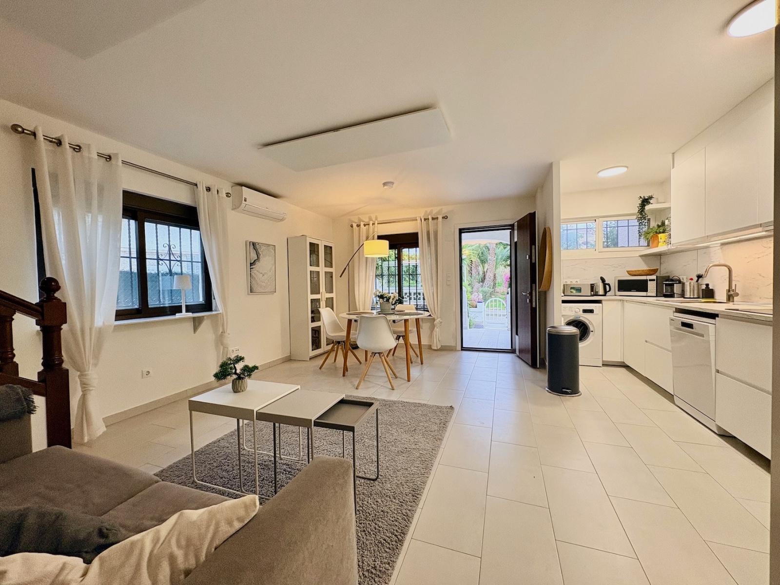 For sale - 4 Bedroom 2 Bathroom Town House in Orihuela Costa - Costa Blanca  - Alicante