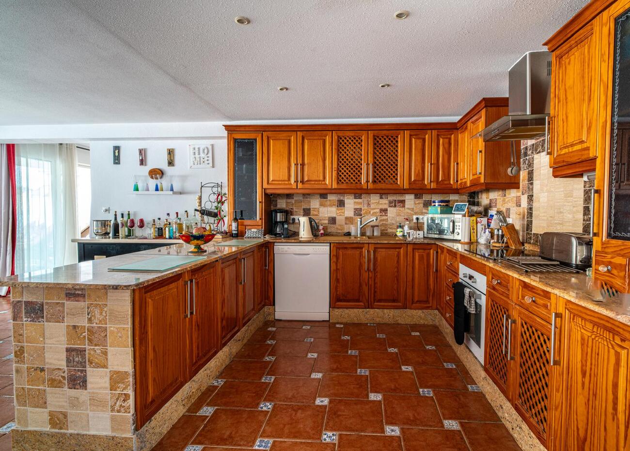 For sale - 4 Bedroom 4 Bathroom Villa in Orihuela -  - Alicante