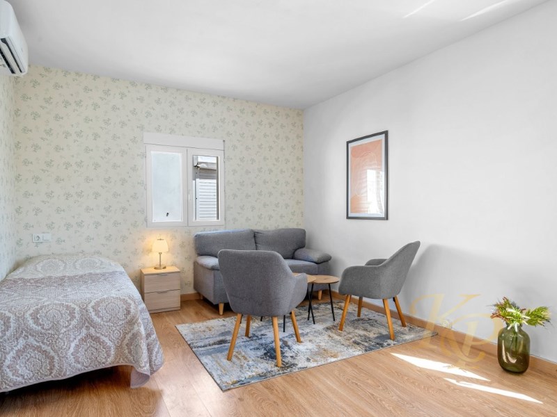 For sale - 7 Bedroom 3 Bathroom Villa in Rojales - Ciudad Quesada  - Alicante