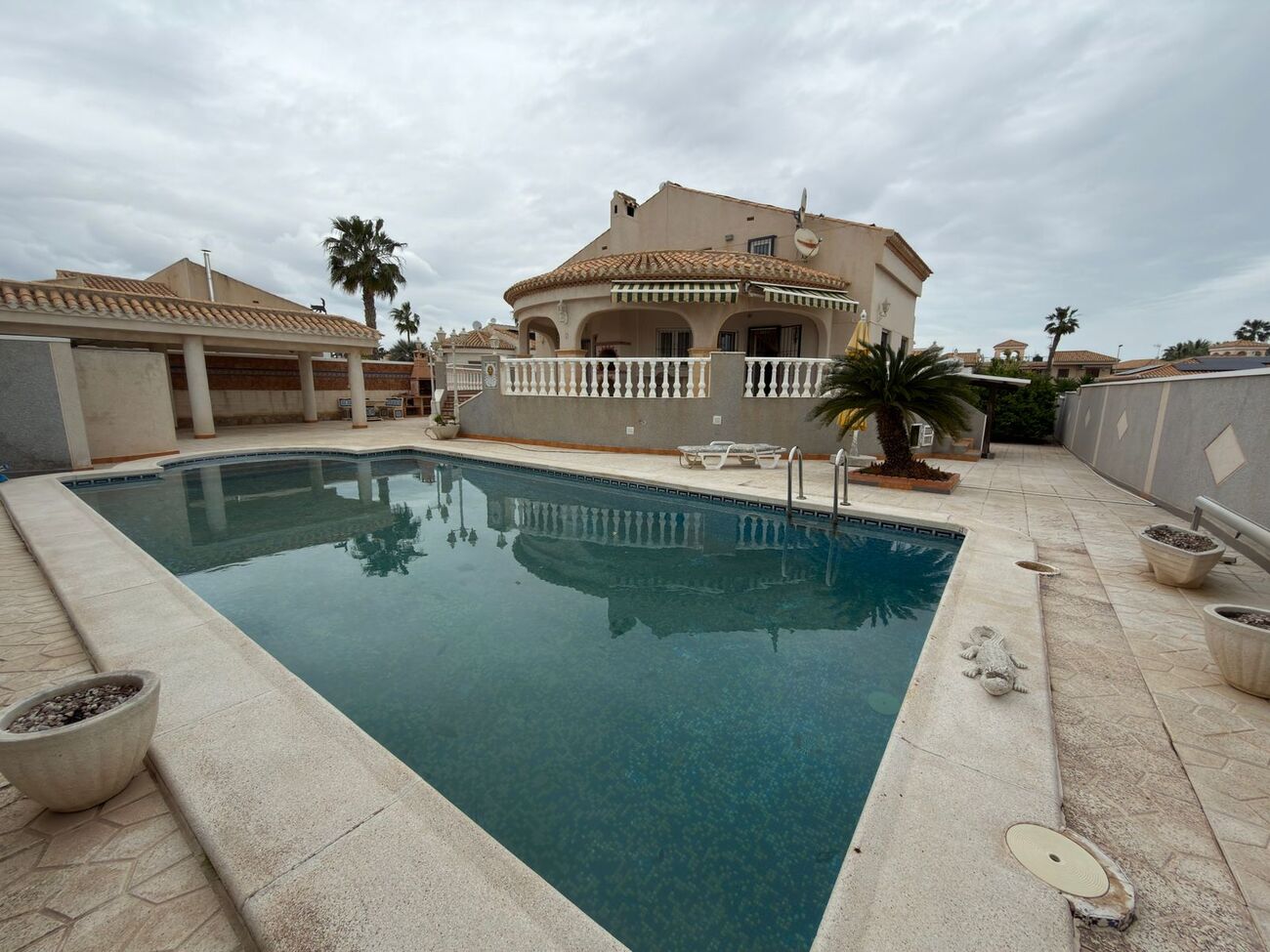 Villa in Playa Flamenca - view 1