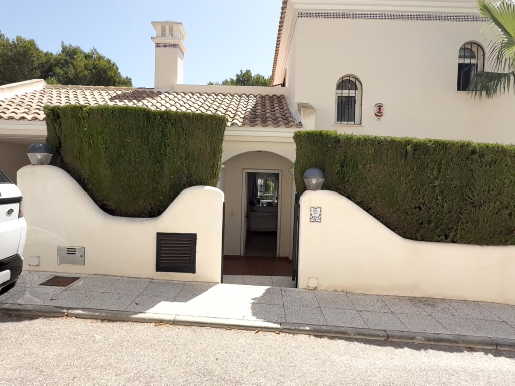 4 Bedroom 2 Bathroom Villa in Orihuela