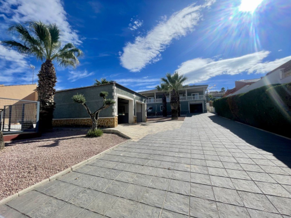 For sale - 4 Bedroom 3 Bathroom Villa in Ciudad Quesada - Costa Blanca  - Alicante