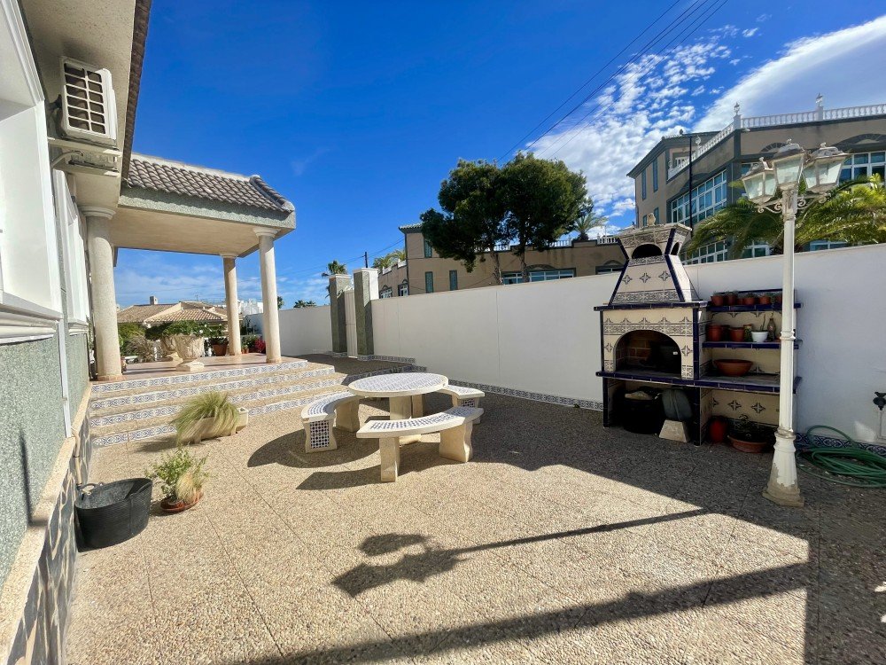 For sale - 4 Bedroom 3 Bathroom Villa in Ciudad Quesada - Costa Blanca  - Alicante