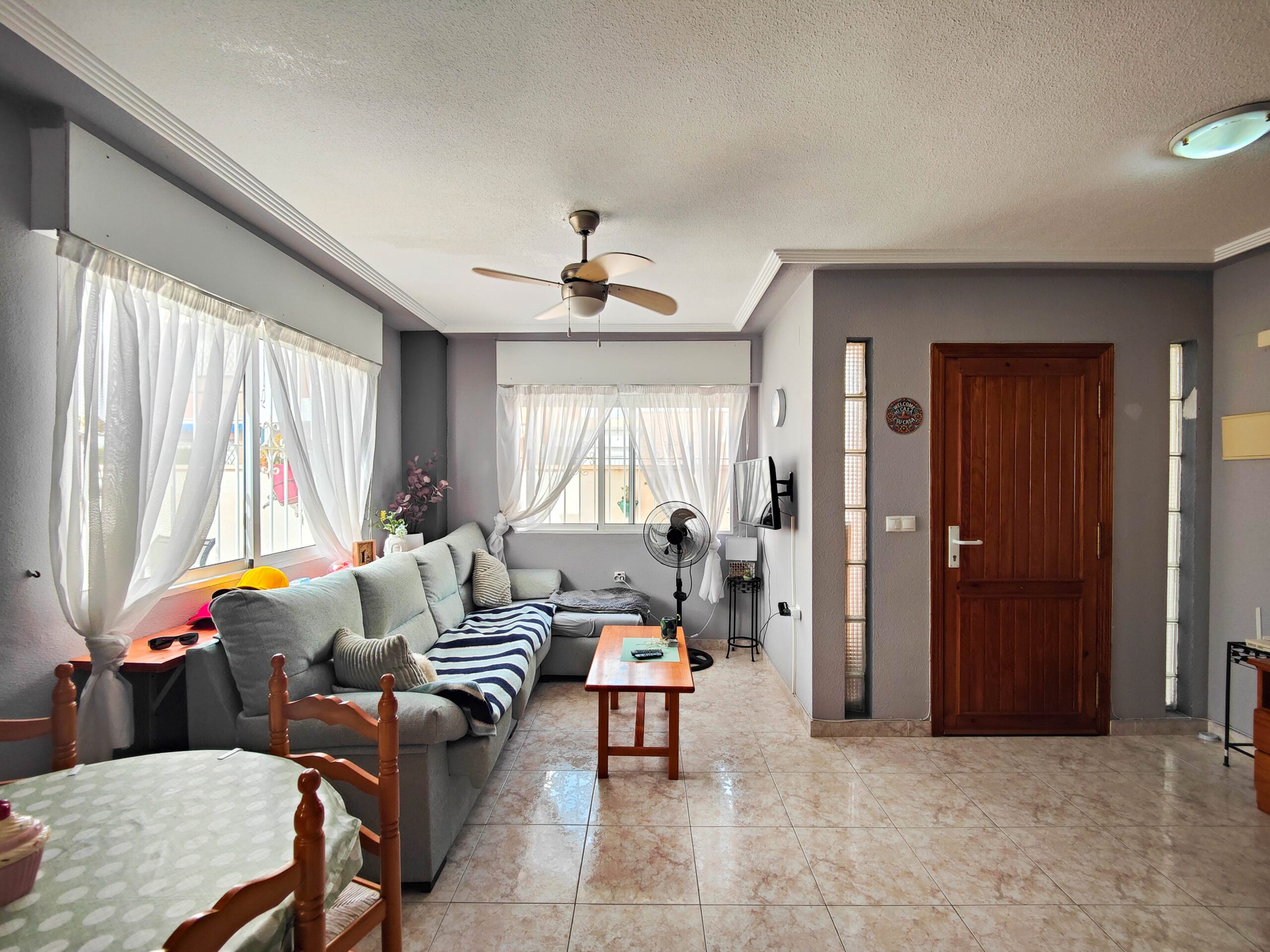 For sale - 3 Bedroom 2 Bathroom Town House in Orihuela Costa - Costa Blanca  - Alicante