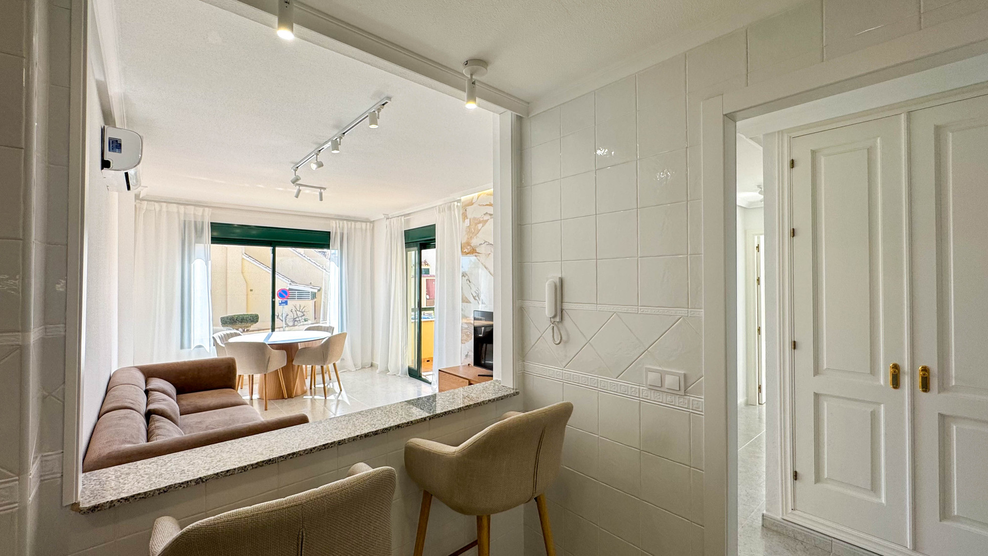 For sale - 2 Bedroom 2 Bathroom Apartment in Orihuela Costa - Costa Blanca  - Alicante