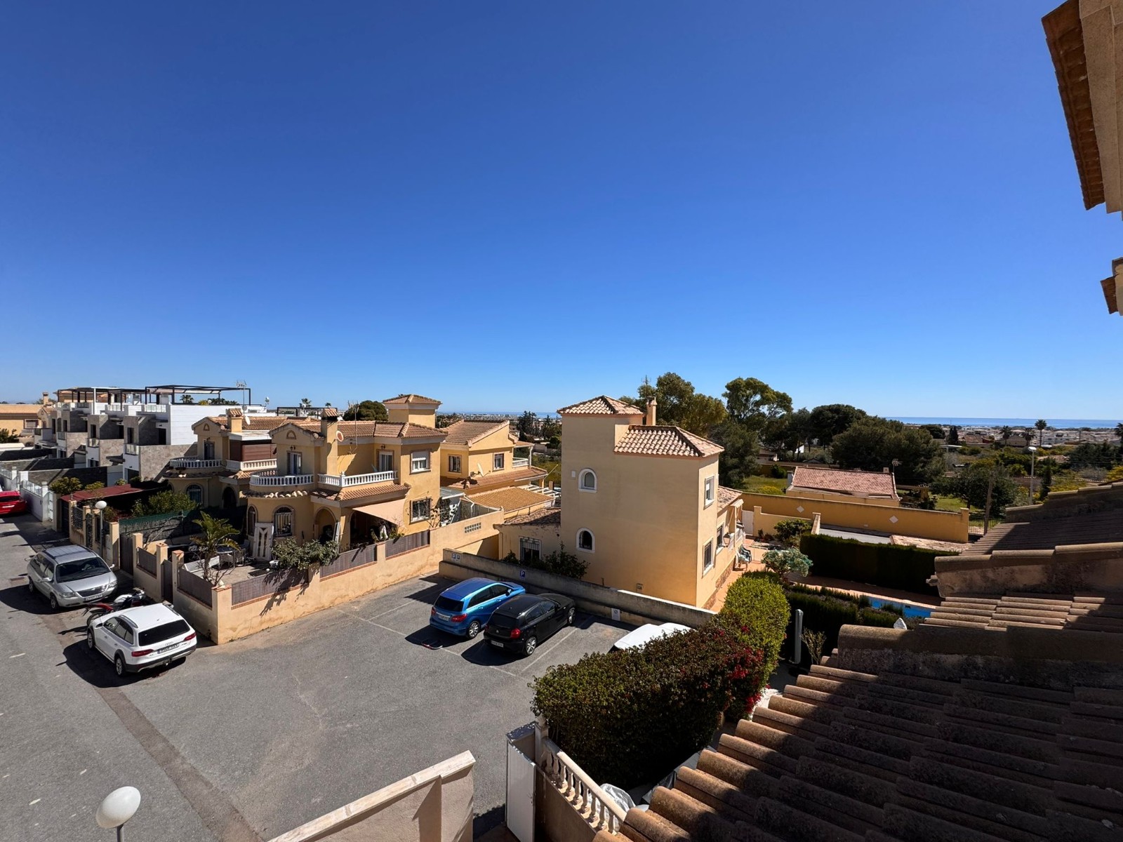 For sale - 3 Bedroom 2 Bathroom Town House in Campoamor - Costa Blanca  - Alicante