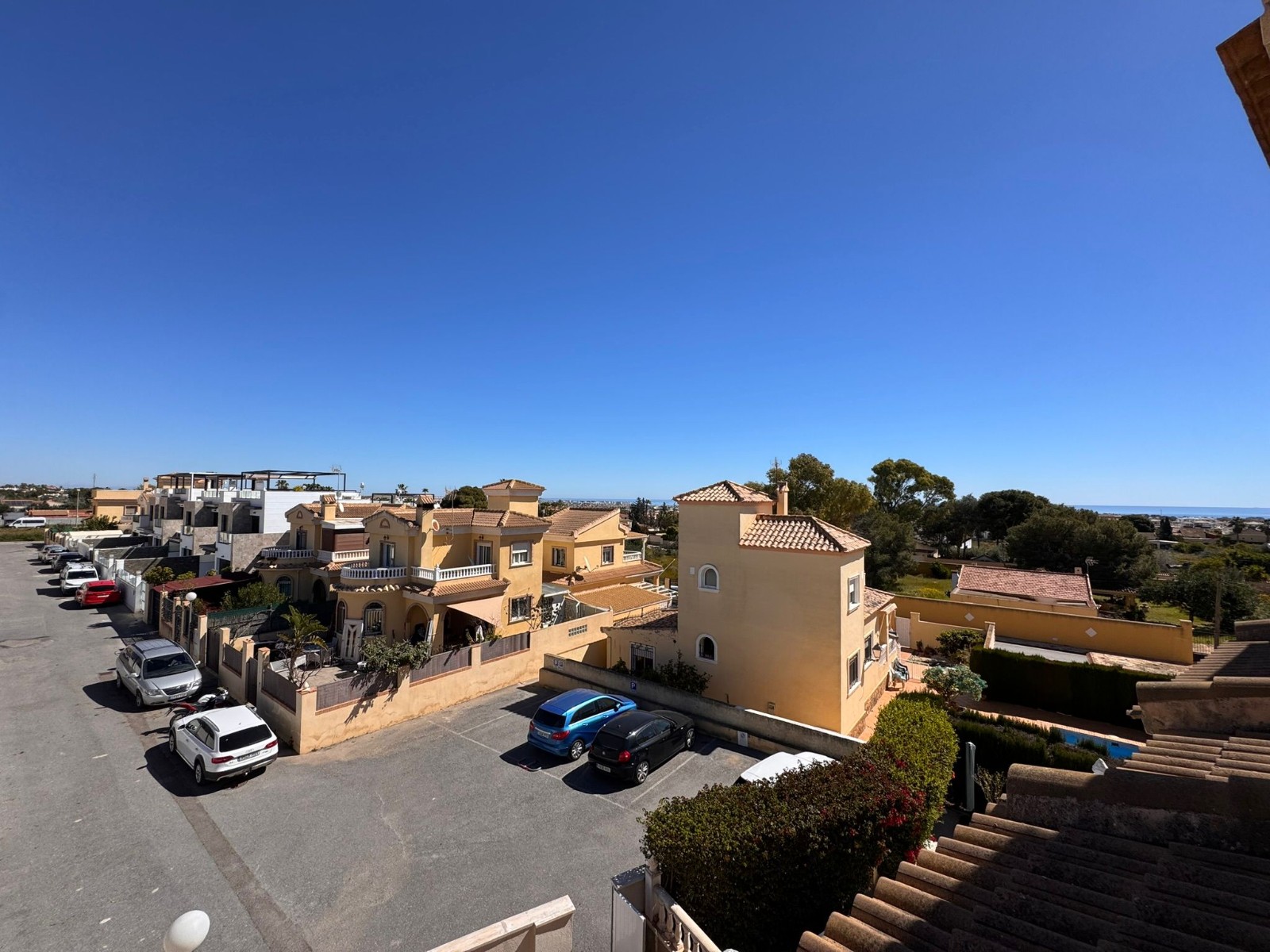 For sale - 3 Bedroom 2 Bathroom Town House in Campoamor - Costa Blanca  - Alicante