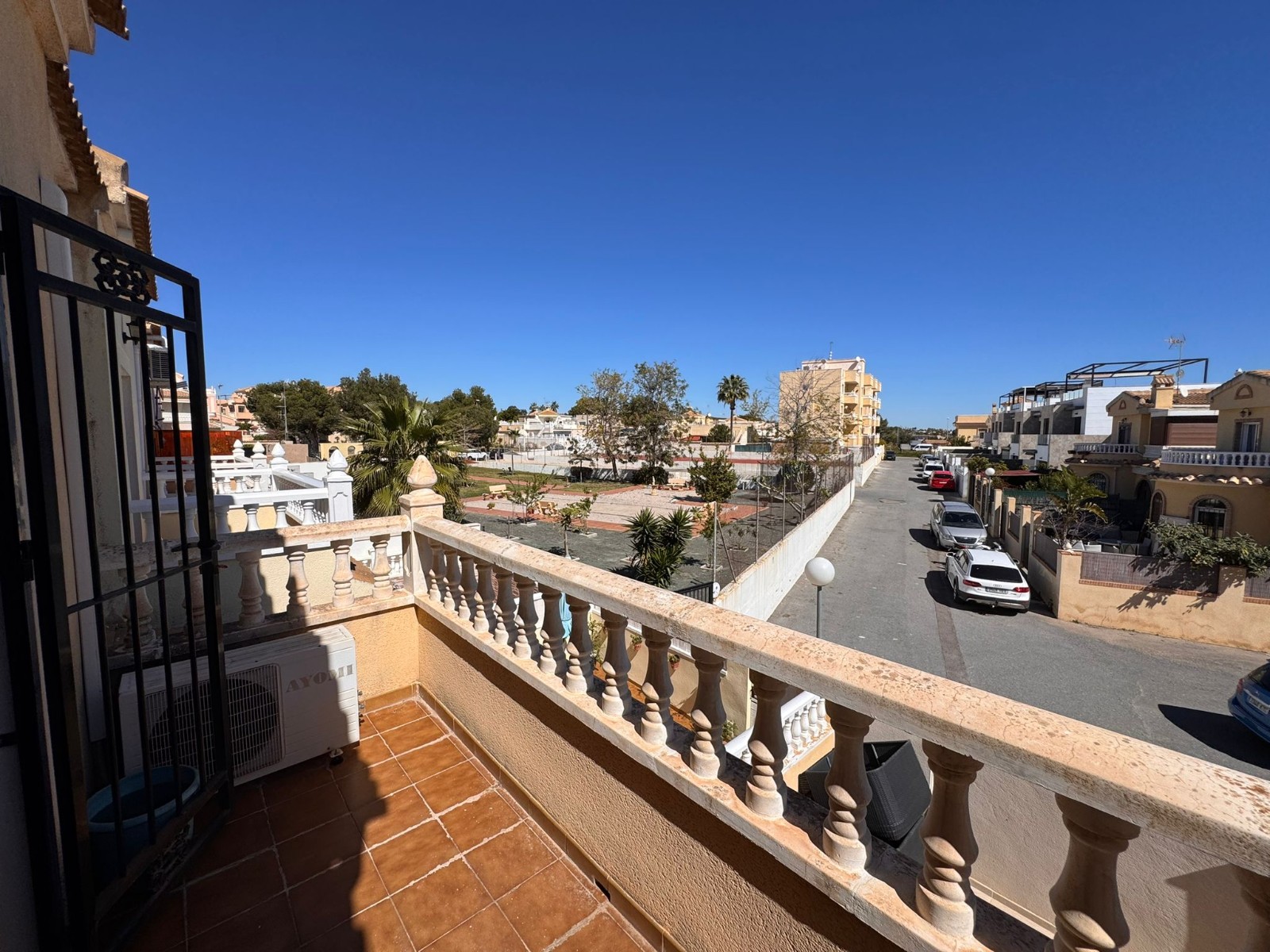 For sale - 3 Bedroom 2 Bathroom Town House in Campoamor - Costa Blanca  - Alicante