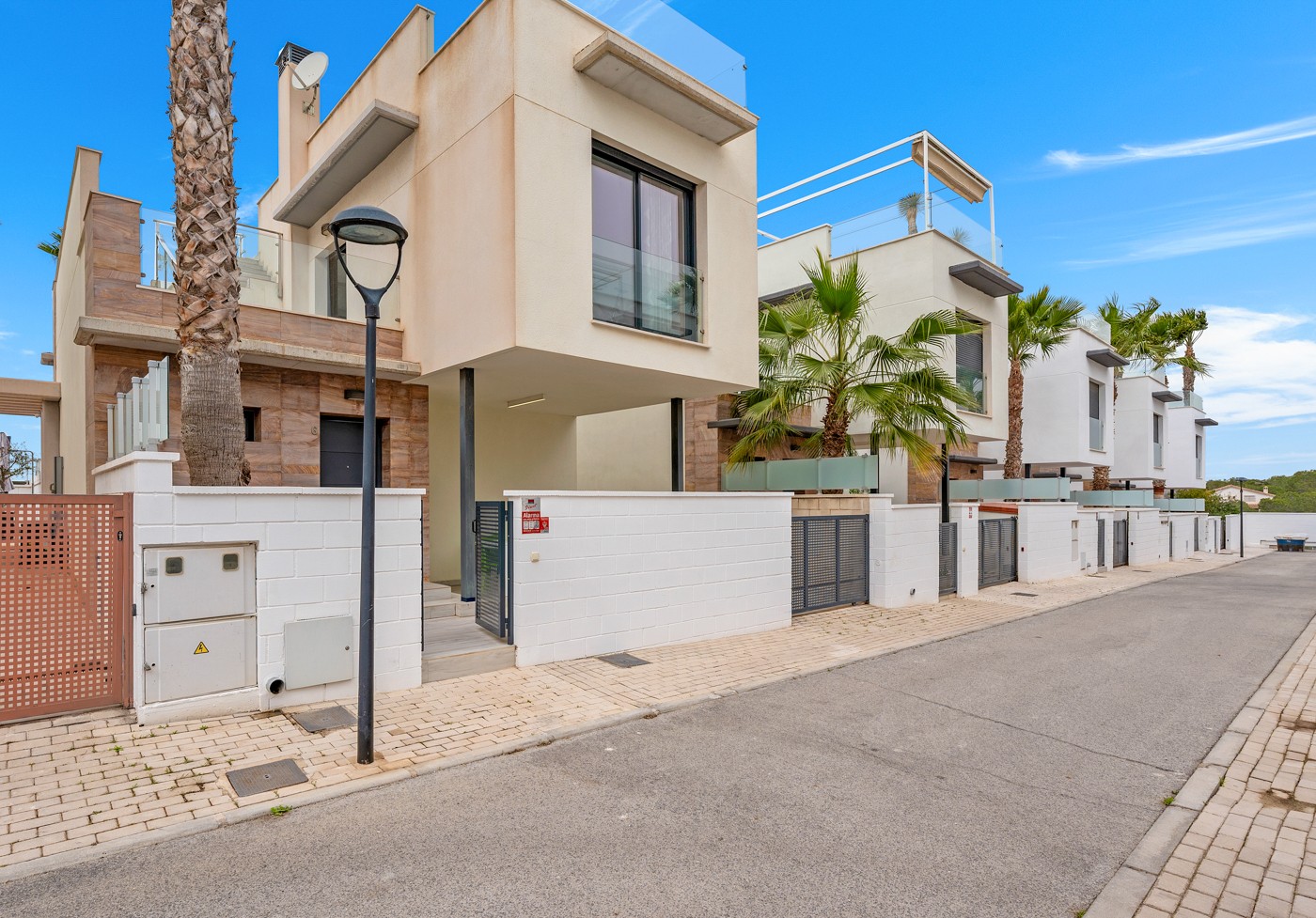 For sale - 3 Bedroom 3 Bathroom Villa in Orihuela Costa - Costa Blanca  - Alicante