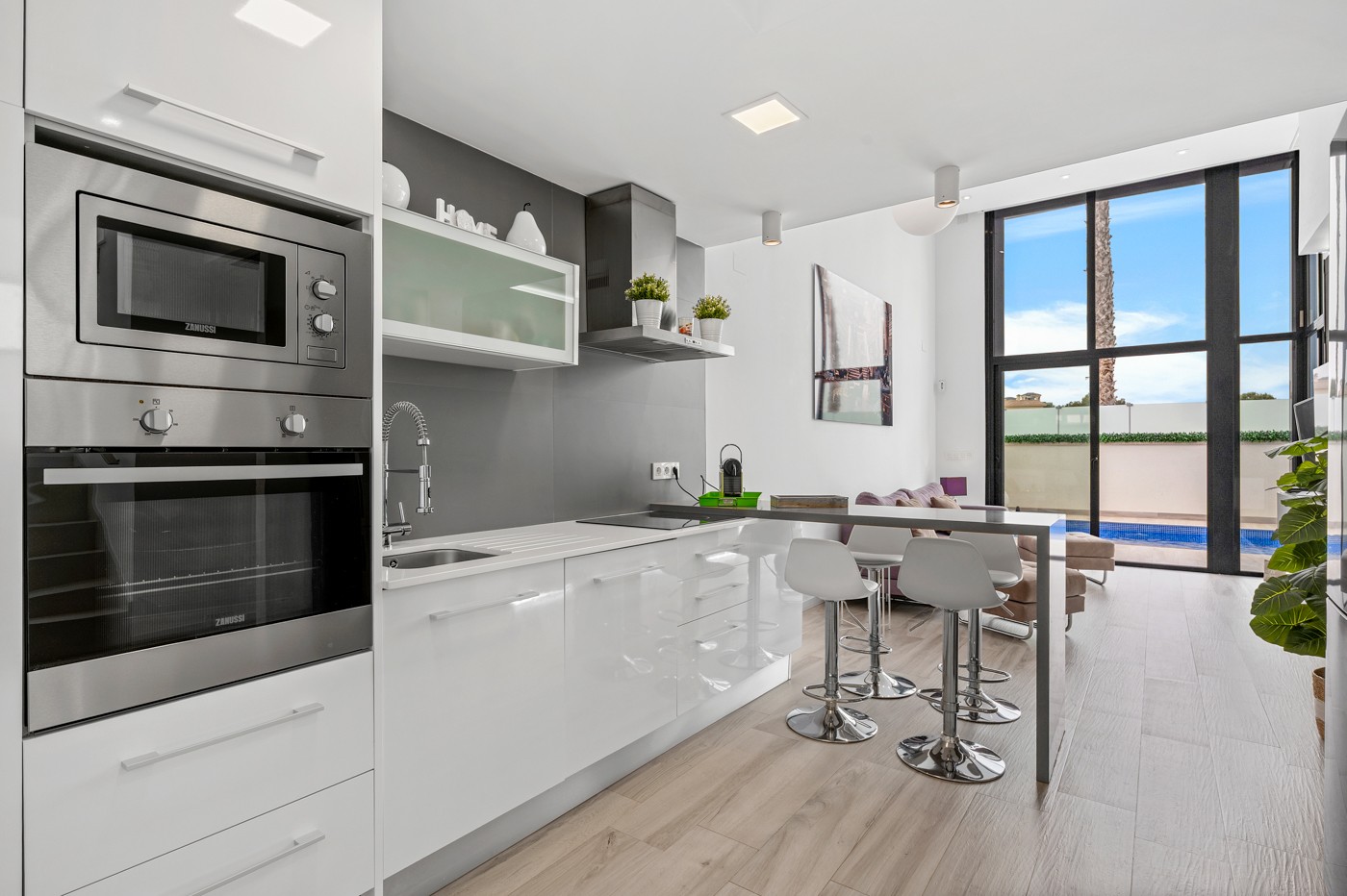 For sale - 3 Bedroom 3 Bathroom Villa in Orihuela Costa - Costa Blanca  - Alicante